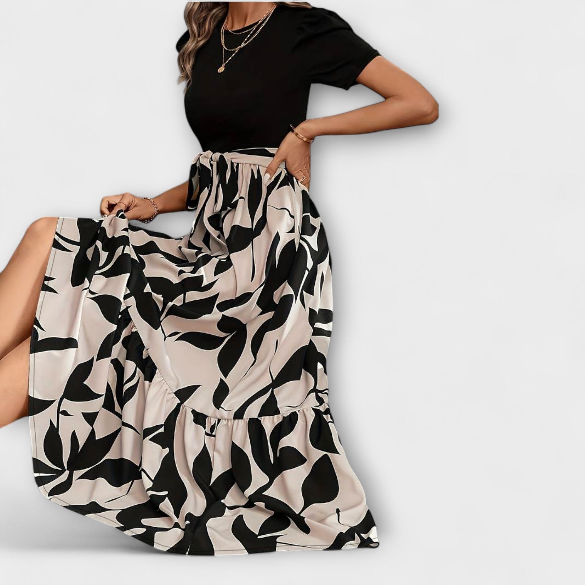 לונה - שמלת קיץ עם הדפס פרחים ופתח עגול