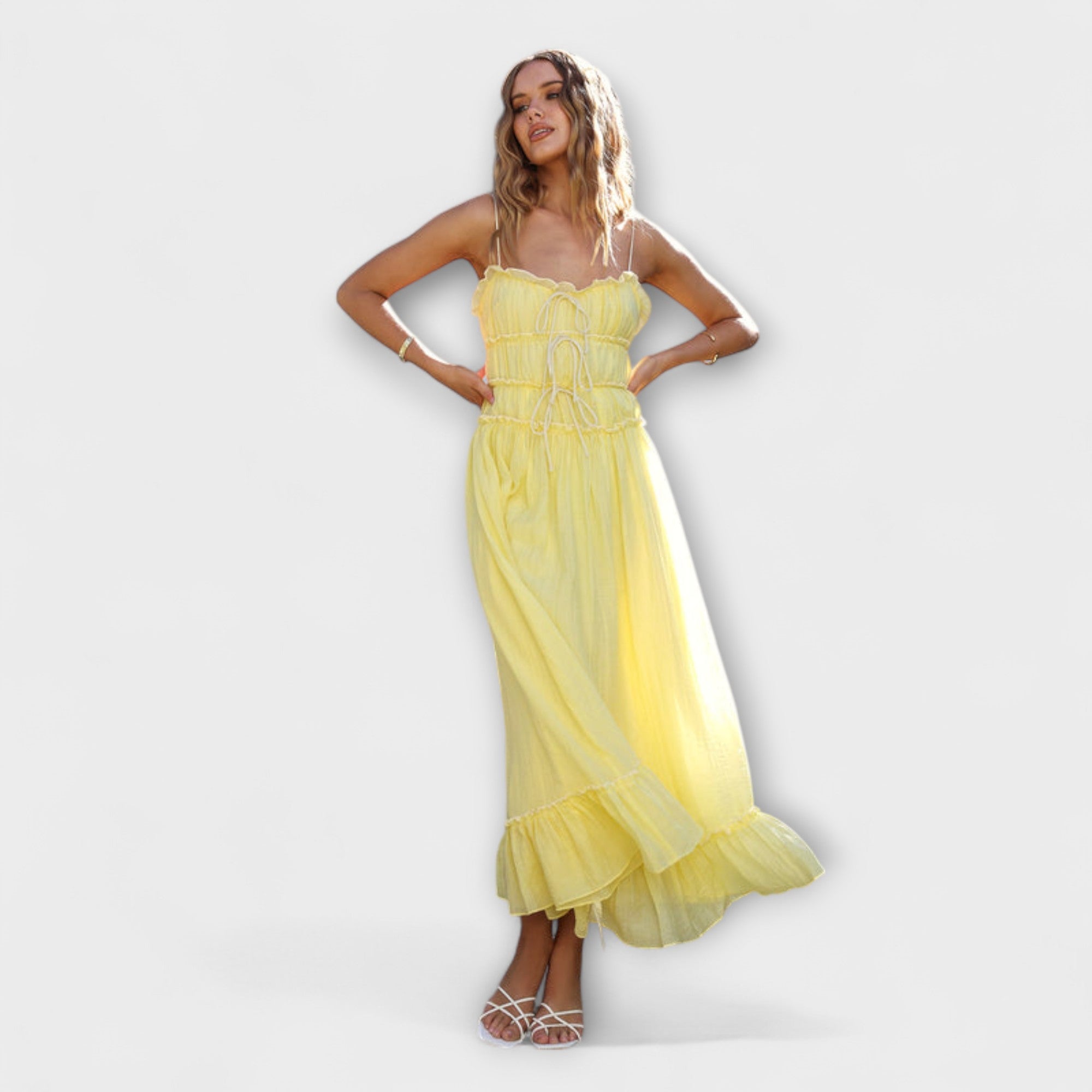 סלין - שמלת מידי ללא שרוולים עם קצוות רפיה