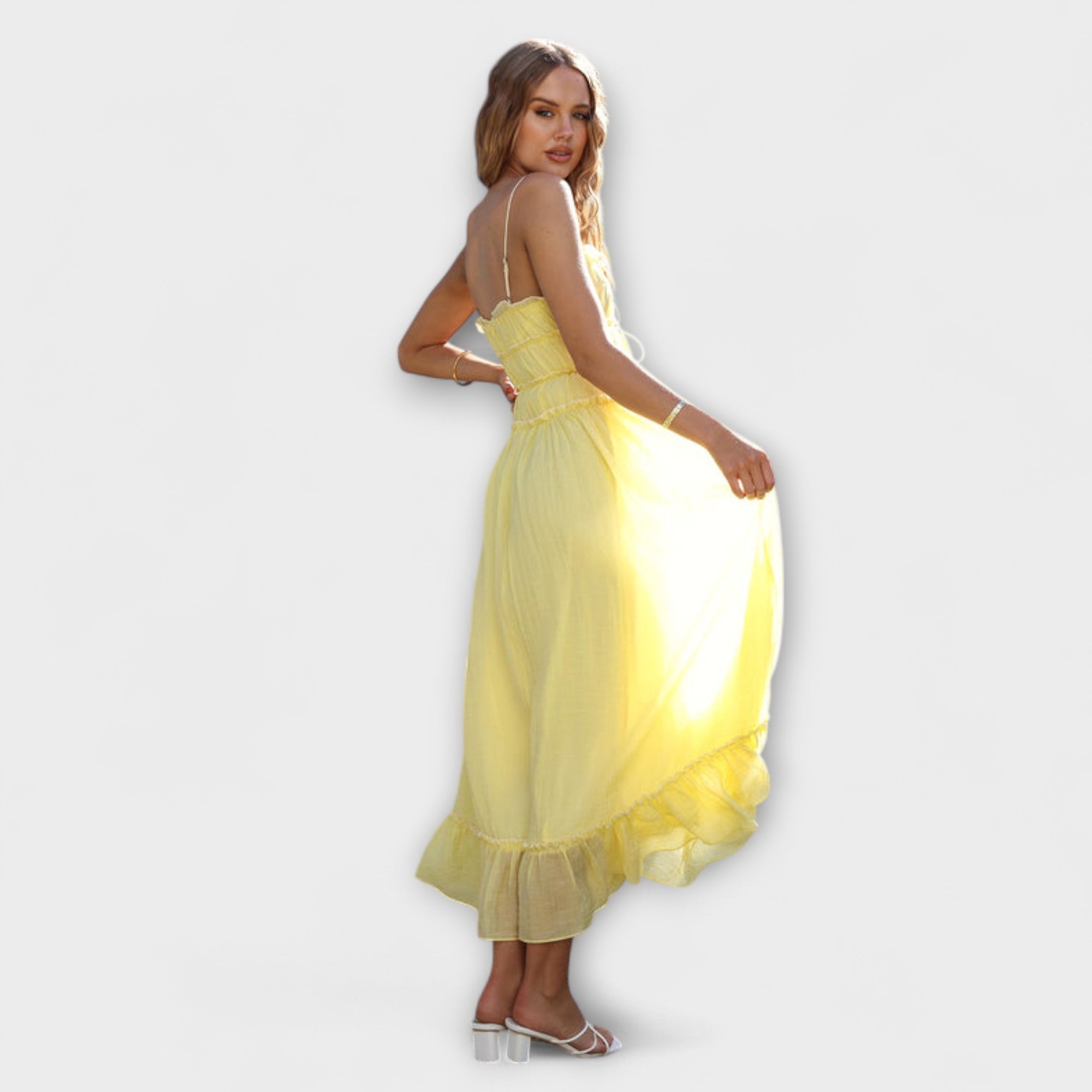 סלין - שמלת מידי ללא שרוולים עם קצוות רפיה