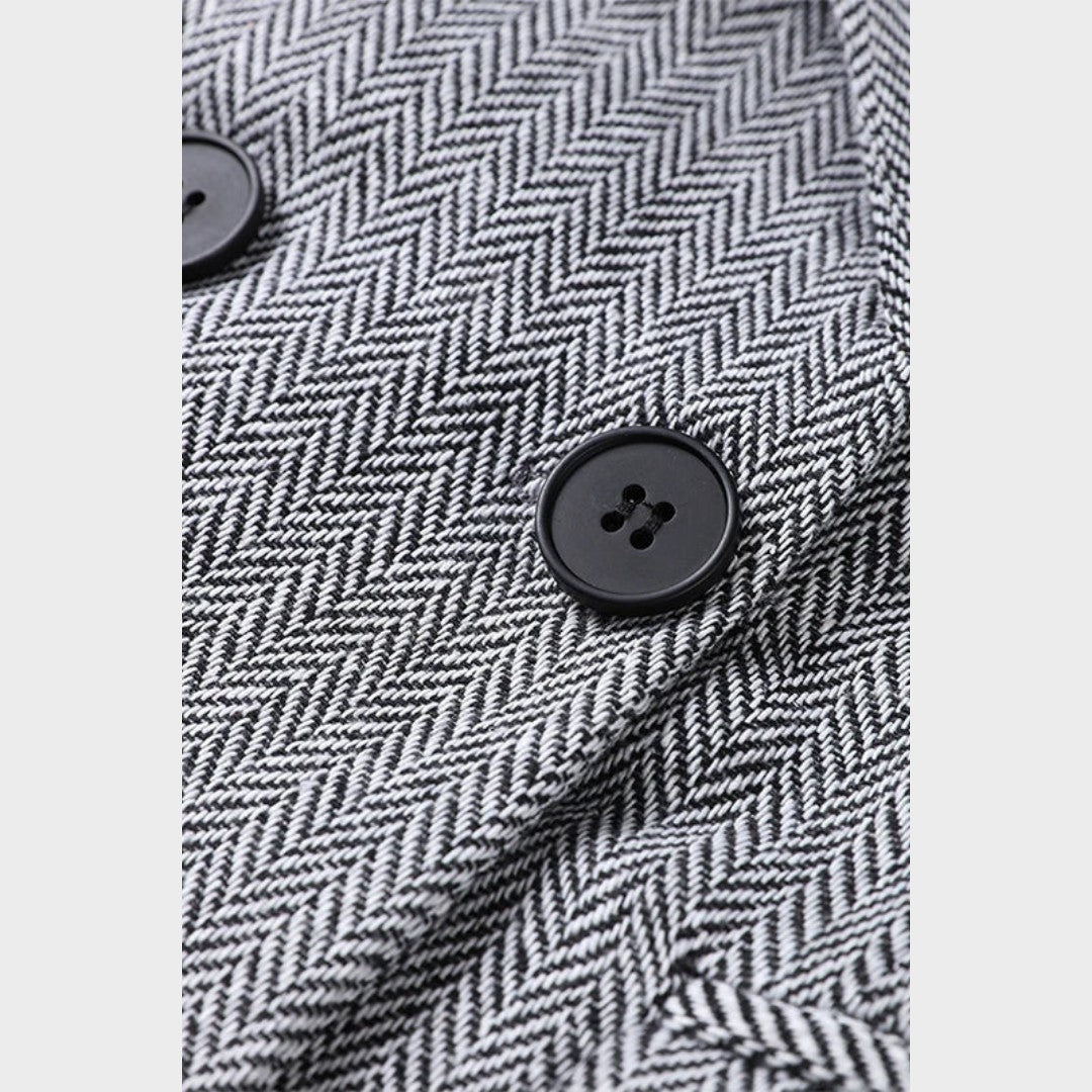 קרולינה – חליפת שלושה חלקים עוצמתית