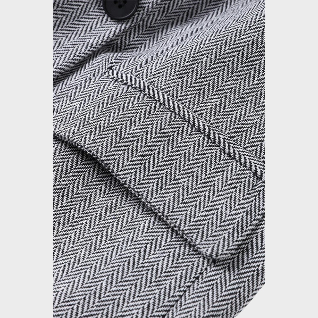 קרולינה – חליפת שלושה חלקים עוצמתית