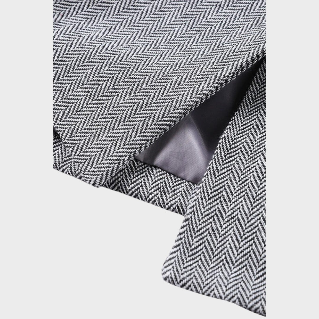 קרולינה – חליפת שלושה חלקים עוצמתית