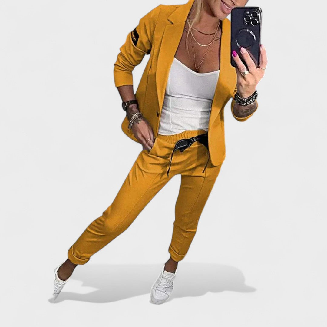 ניקה – סט מותאם אישית: ז'קט רך ומכנסיים רחבים