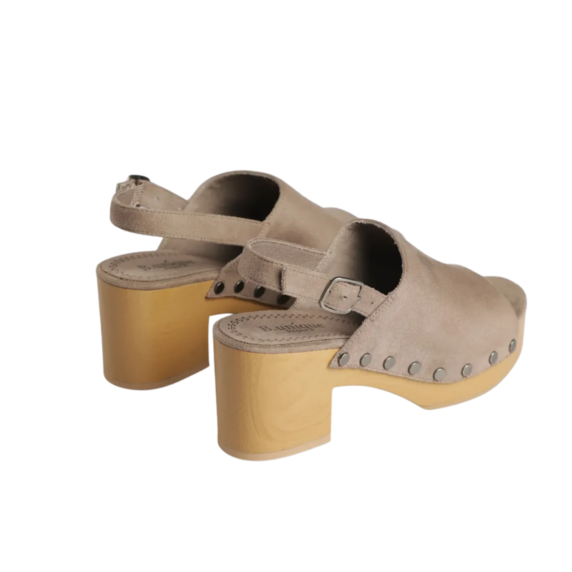 מוריה | סנדלי עקב מעוטרים בניטים