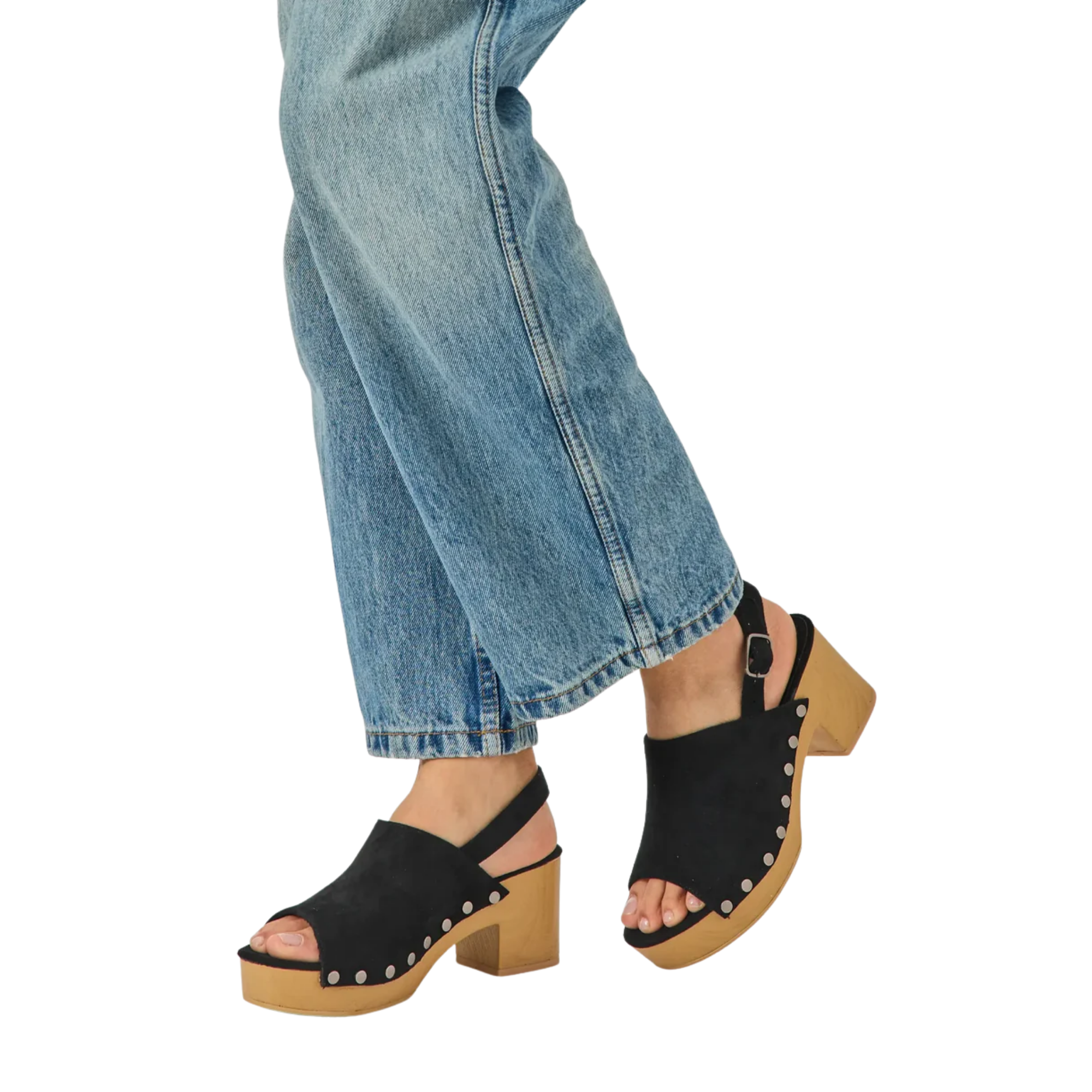 מוריה | סנדלי עקב מעוטרים בניטים