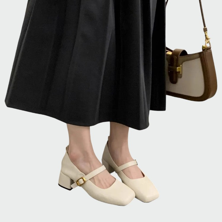 אוליביה – נעלי מרי ג'יין עם עקב גבוה בקצה מרובע