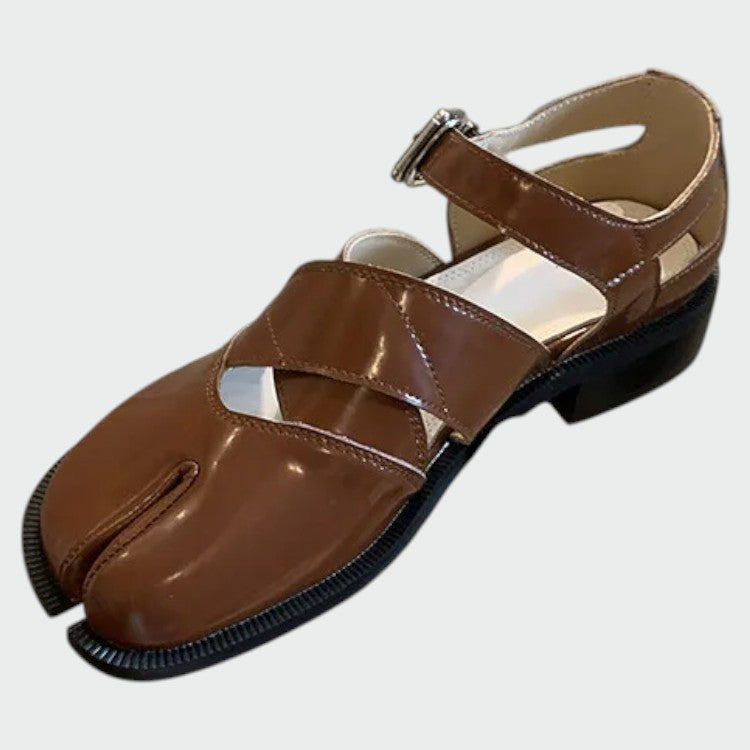 אוליביה - נעלי מרי ג'יין עם רצועת טבי