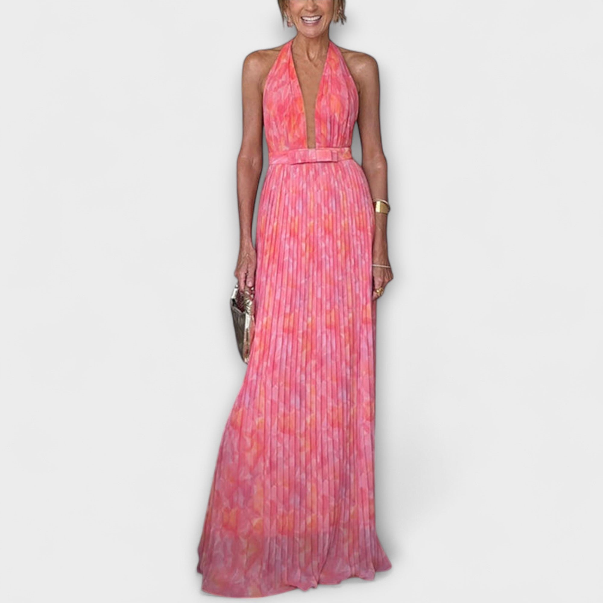 סרפינה - שמלת מקסי פליסתית עם צווארון V וכתפיות