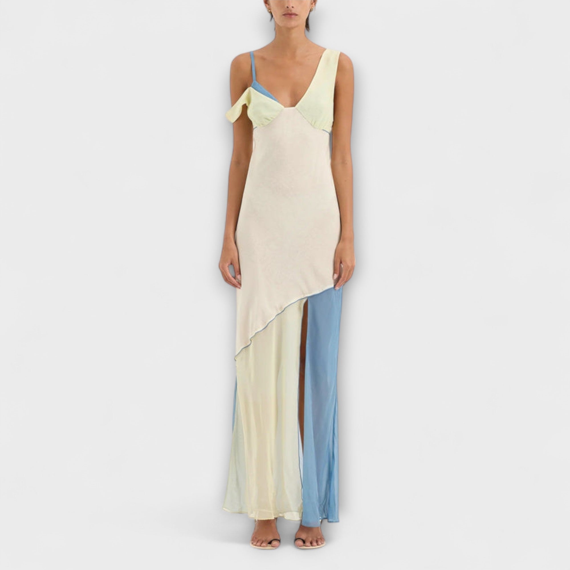 אלורה - שמלת מידי תמס עם פרטי חיבור