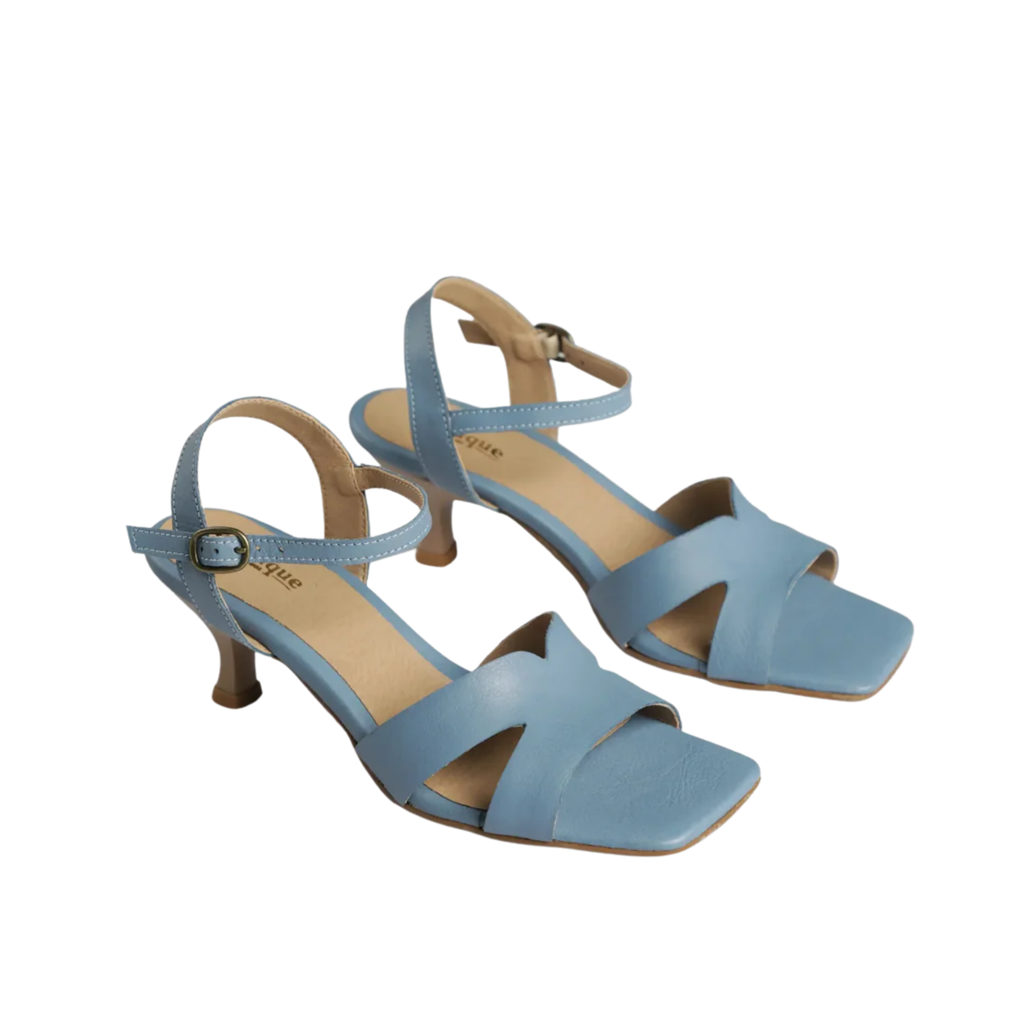 סנדלי עקב - קלרה