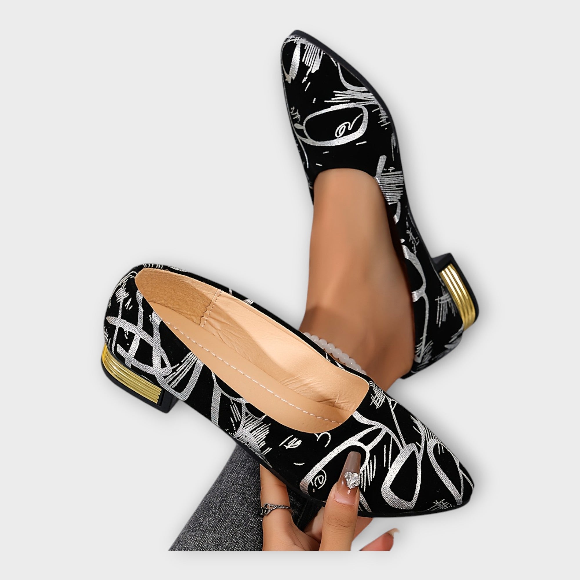 ballerinas אלגנטיות עם פרטים מעודנים