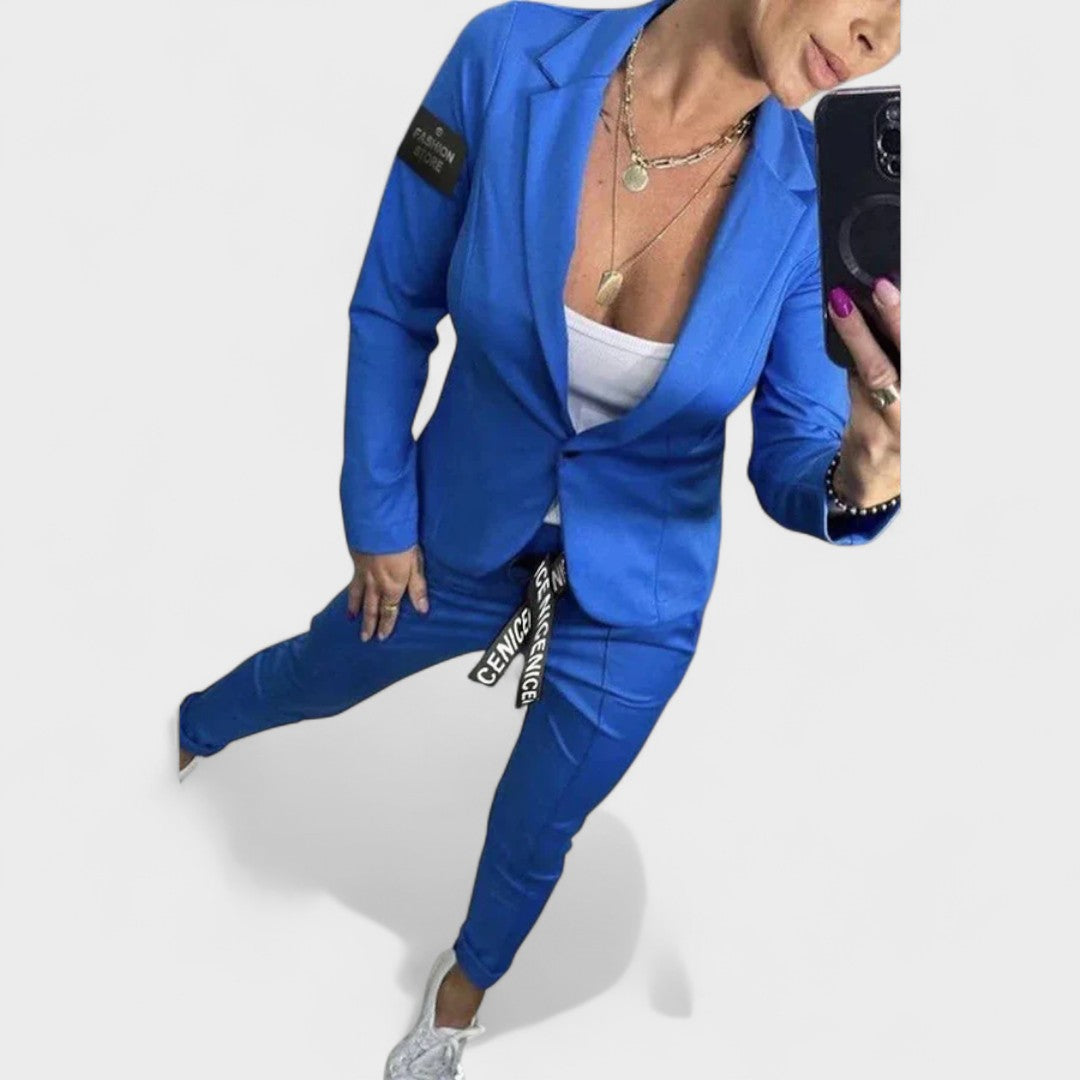 ניקה – סט מותאם אישית: ז'קט רך ומכנסיים רחבים