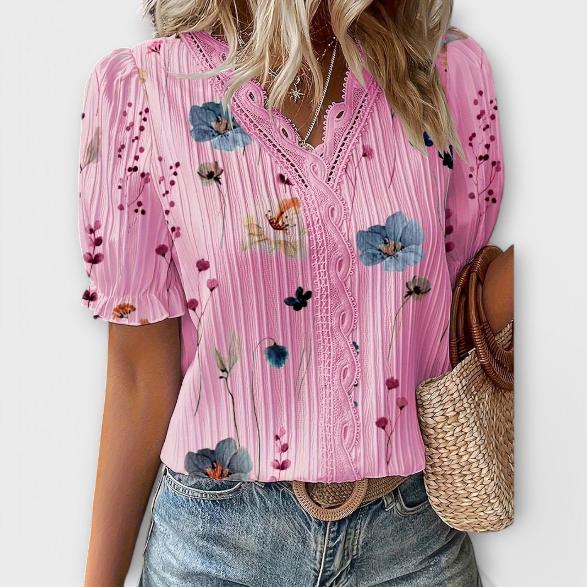 אימילי - חולצה אופנתית עם צווארון משולש