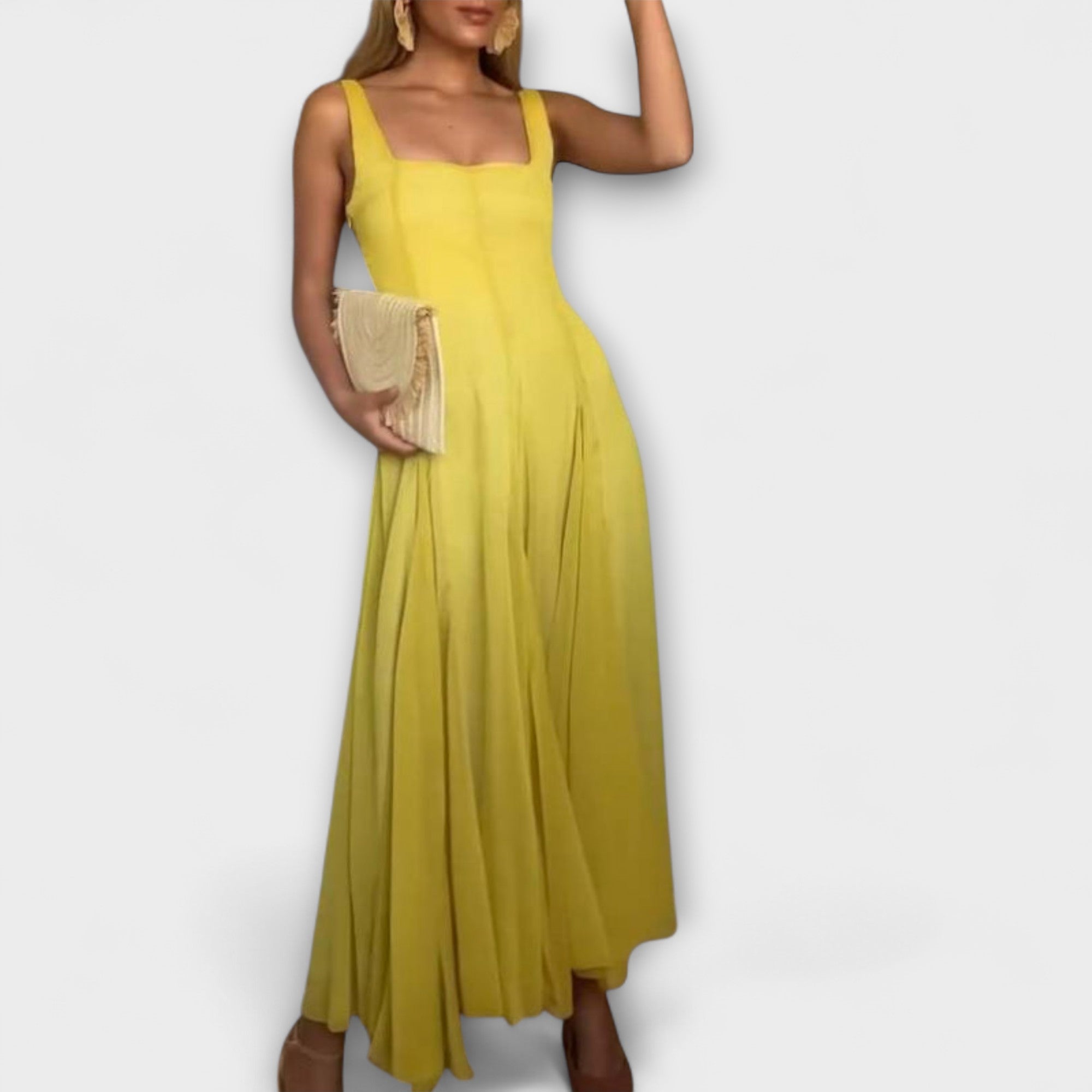 לילית - שמלה עם חיתוך מרובע