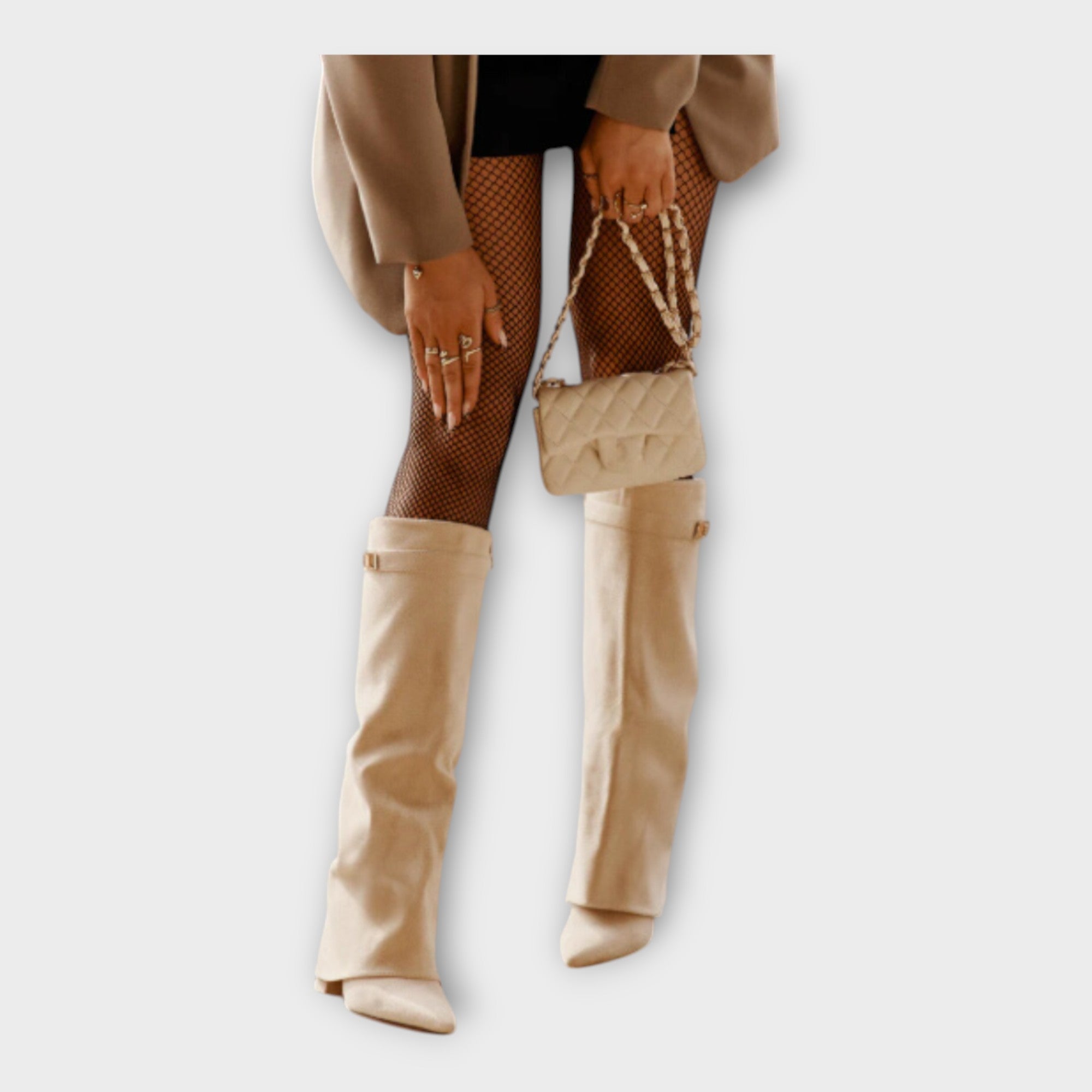 גפיים גבוהים בעיצוב אלגנטי