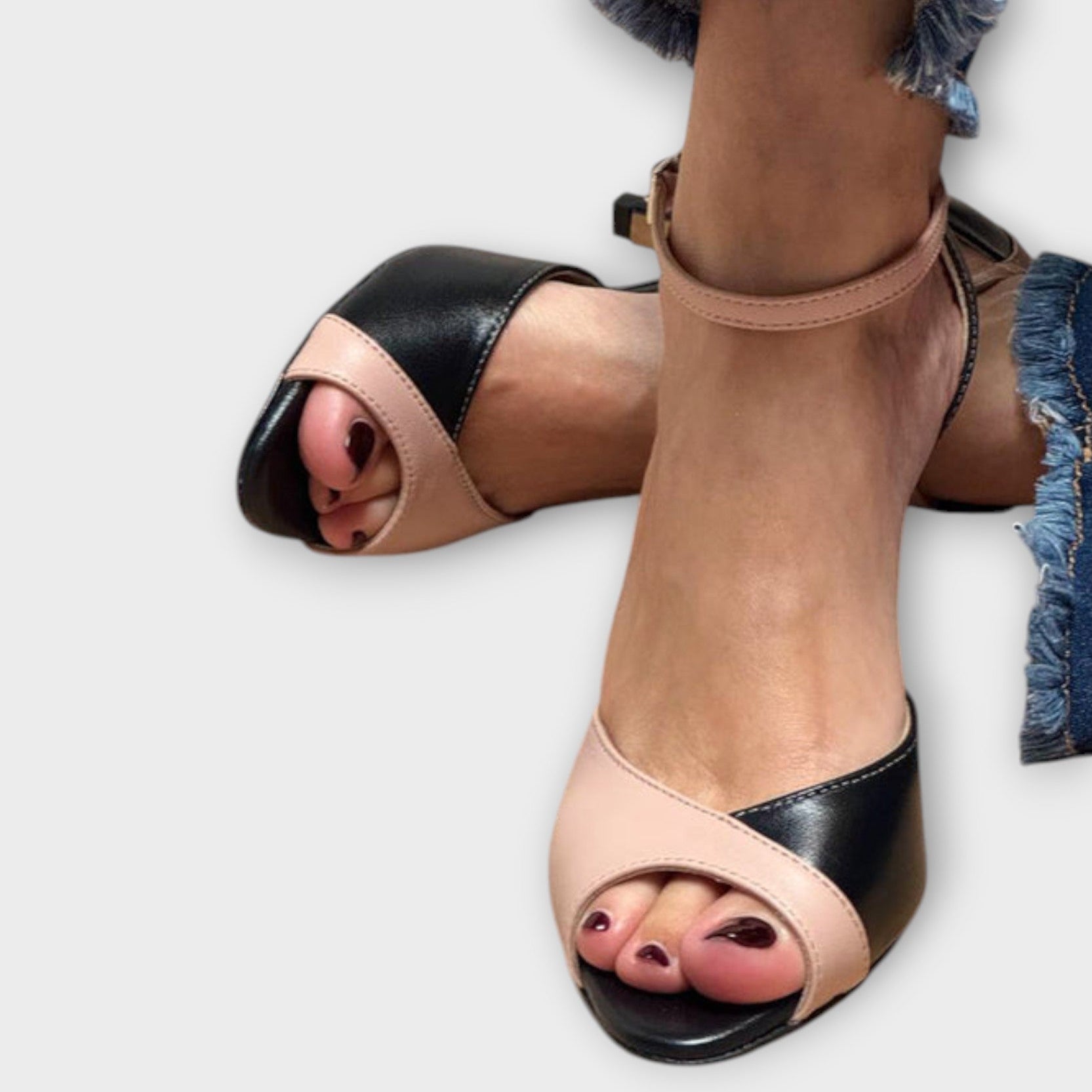 דו-גוני ורוד אלגנטי