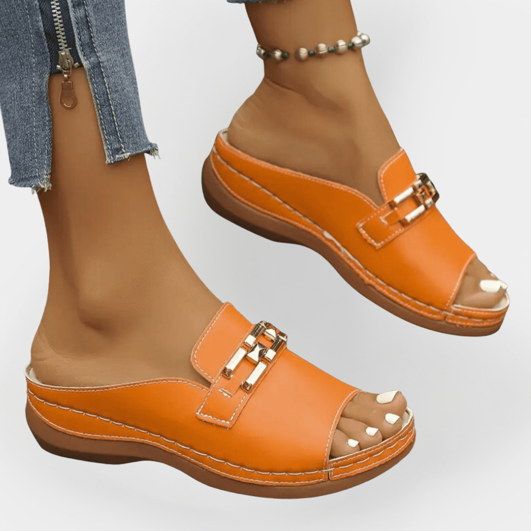 סנדלים אורטופדיים מעור