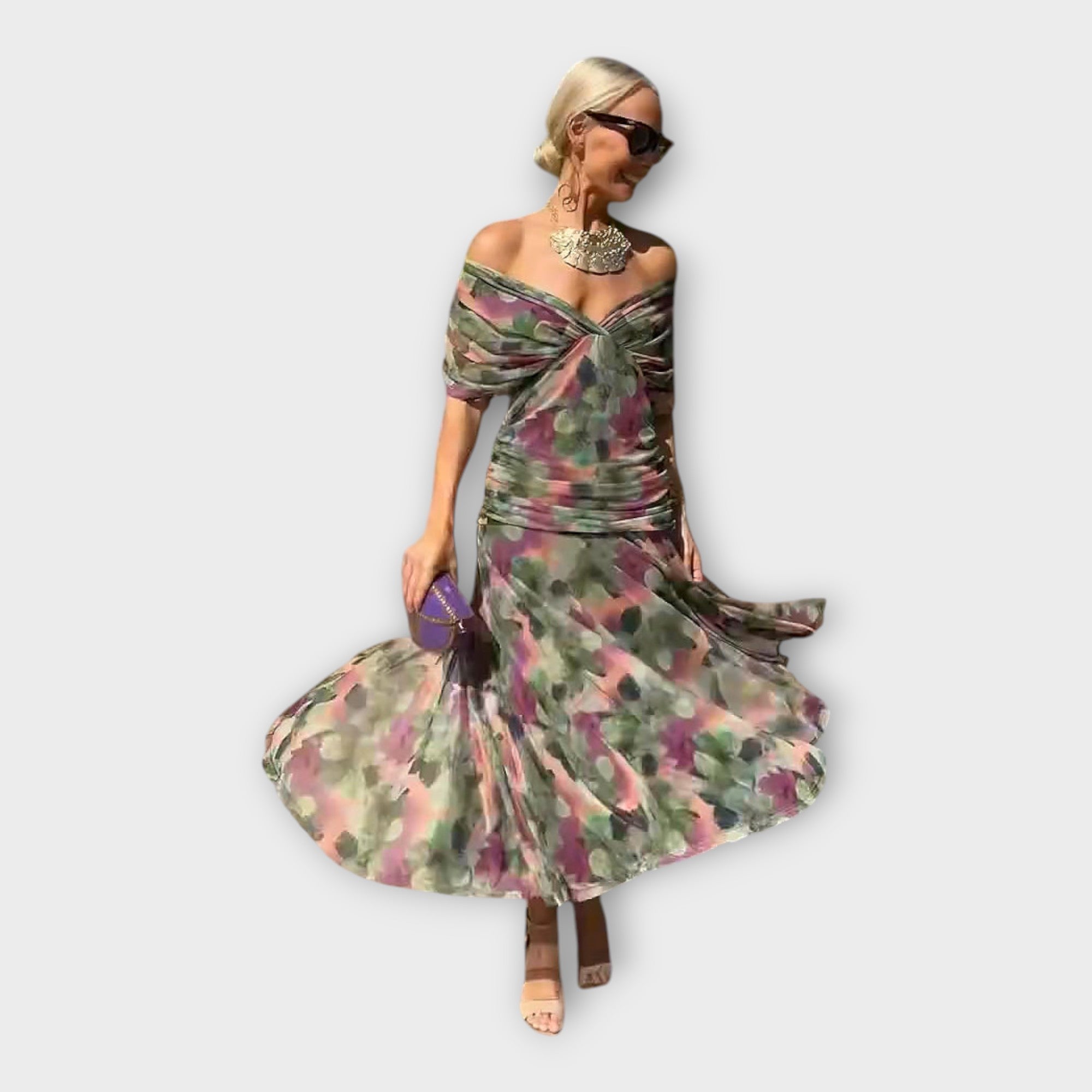 שמלות אוויריות עם מחשוף מרשים