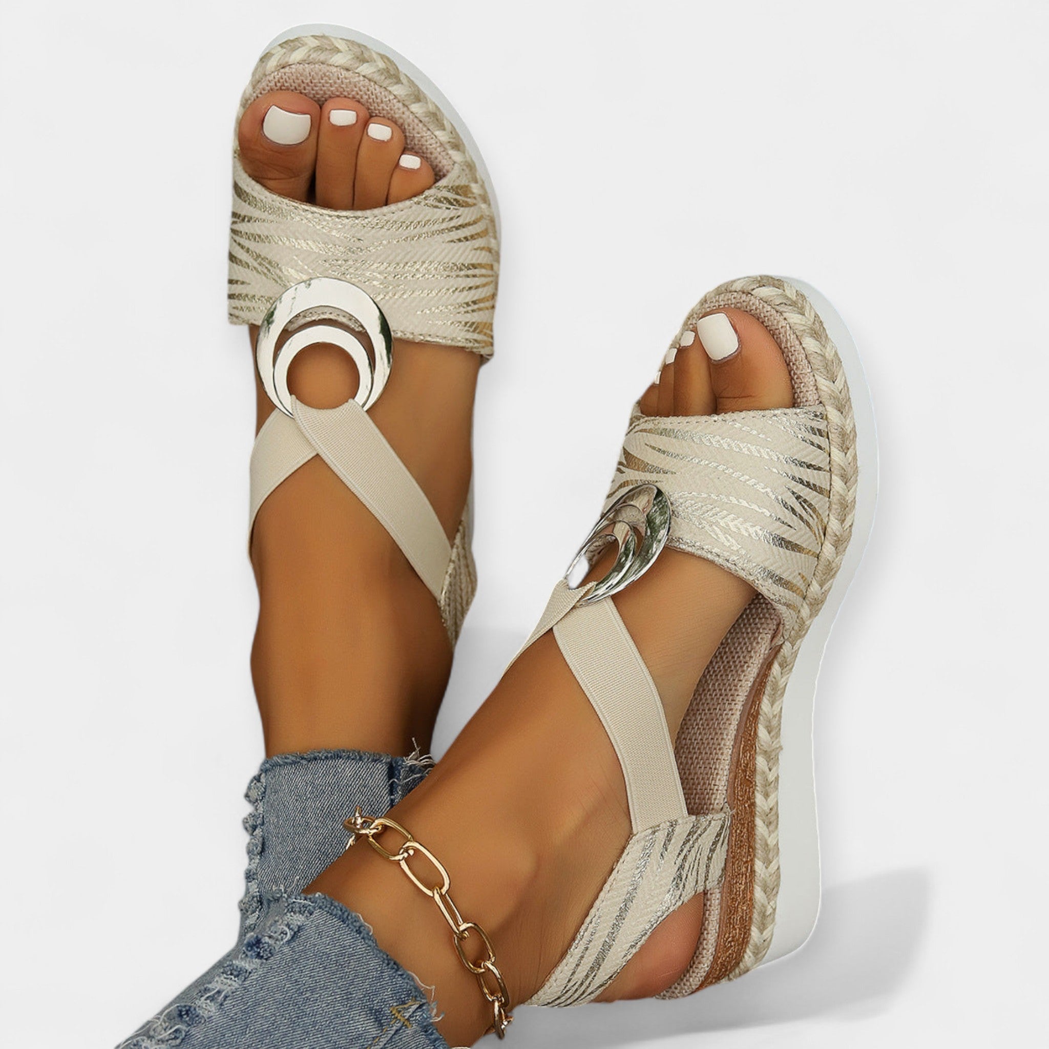 סנדלים רומאיים עם אריגה