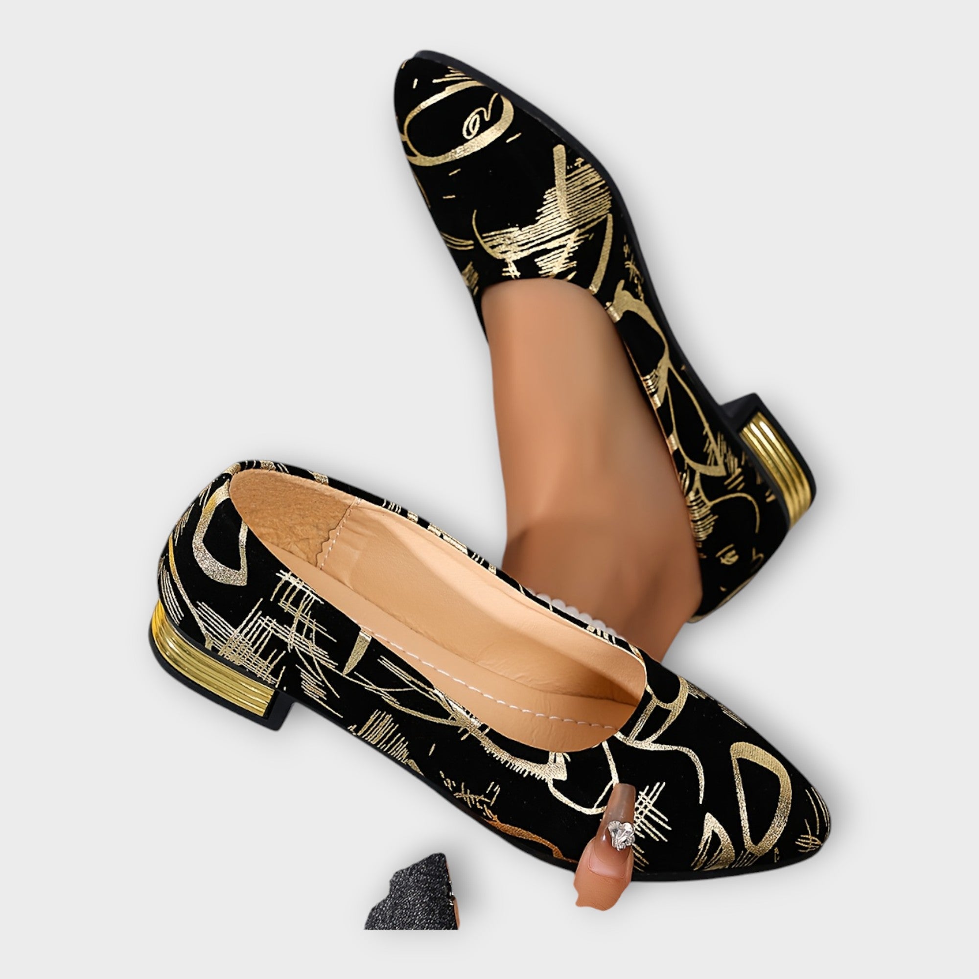 ballerinas אלגנטיות עם פרטים מעודנים