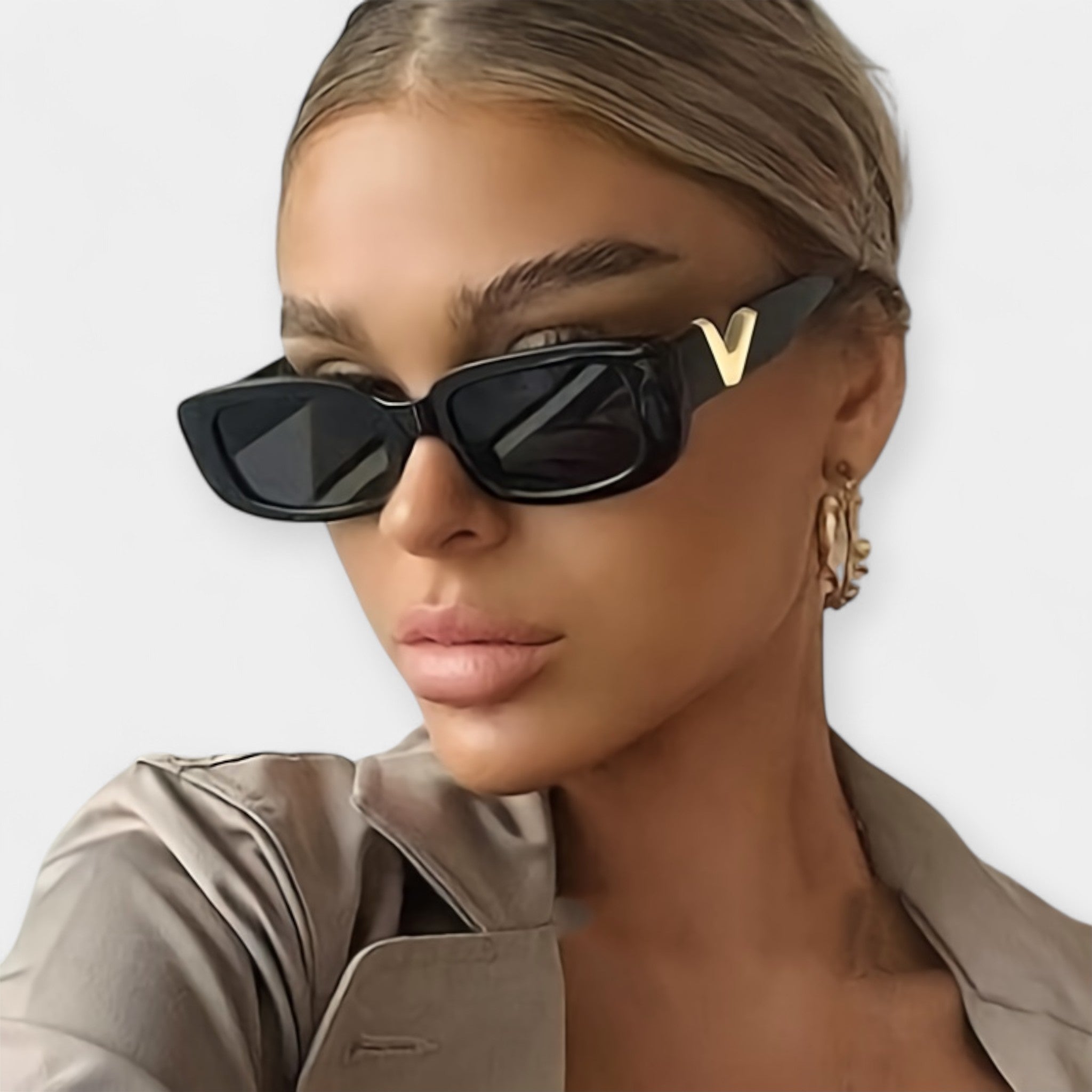 רטרו משולש משקפיים