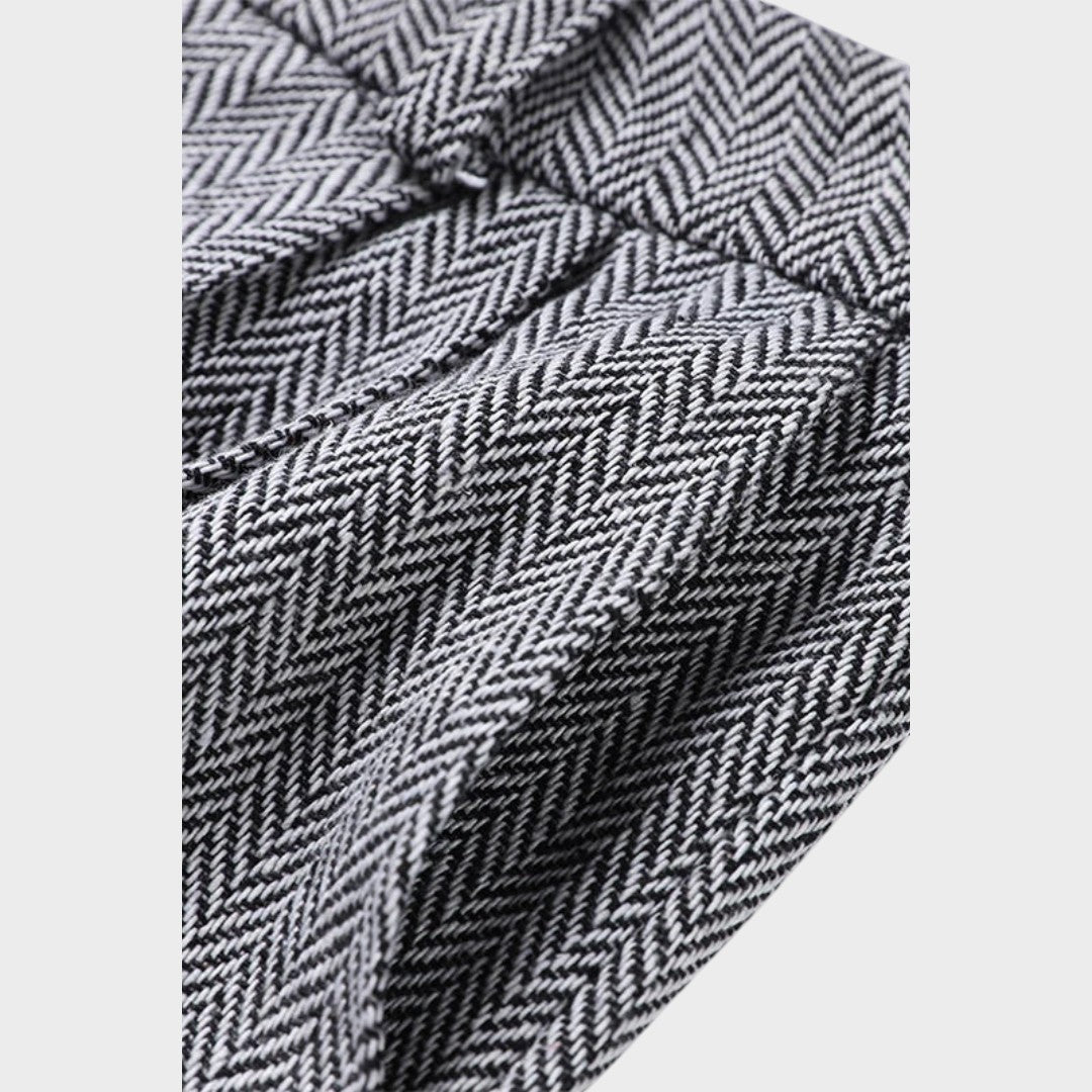 קרולינה – חליפת שלושה חלקים עוצמתית