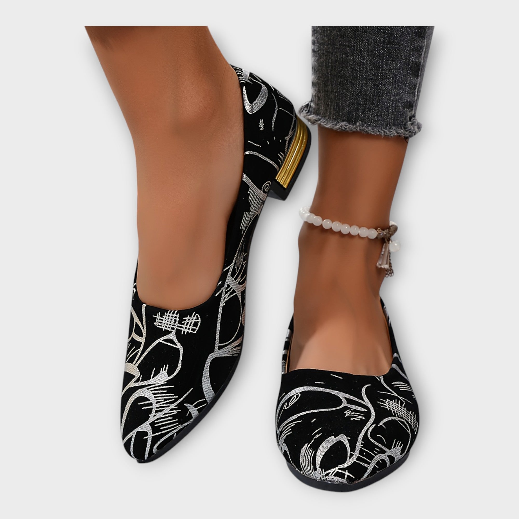 ballerinas אלגנטיות עם פרטים מעודנים