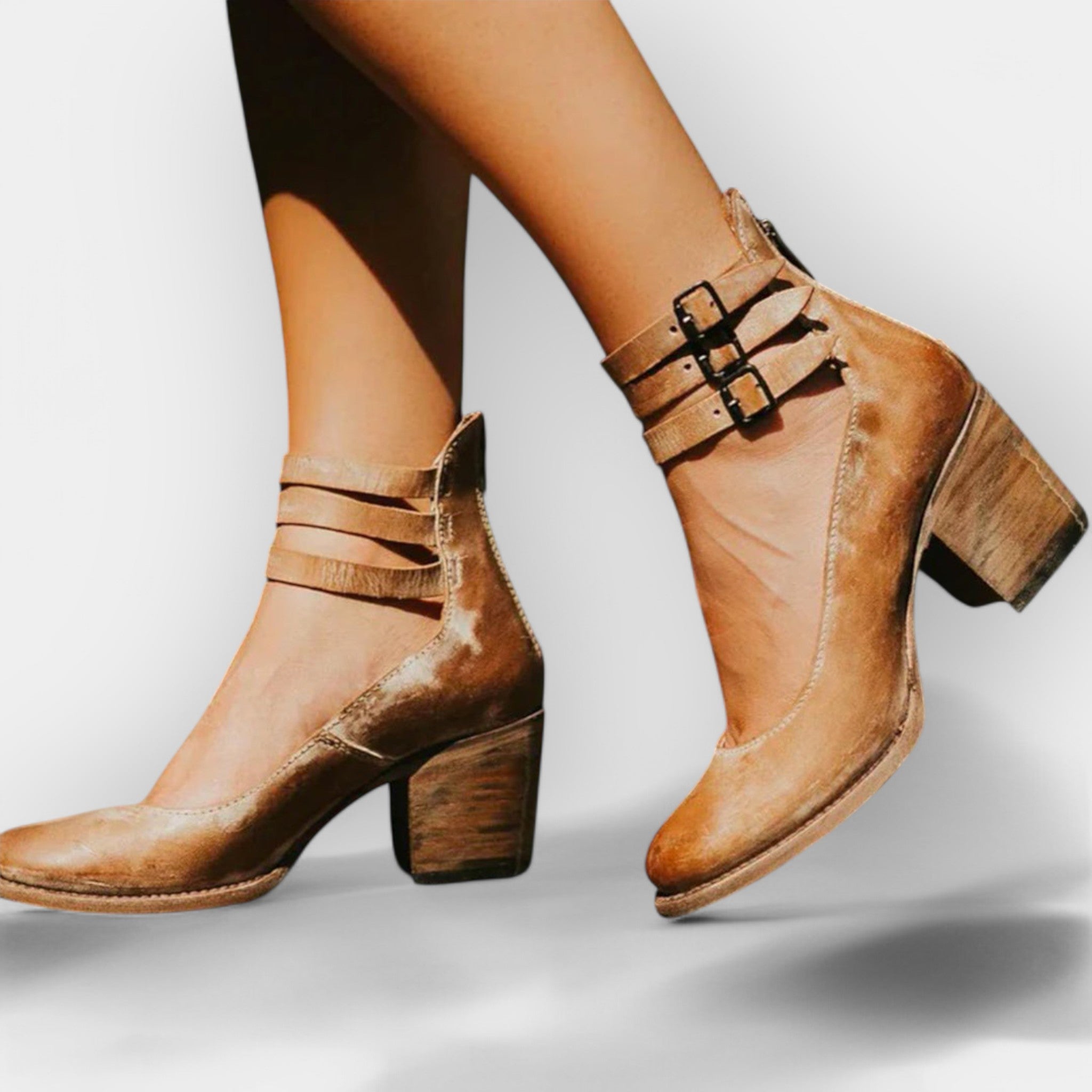 סנדלים עם עקב נוח