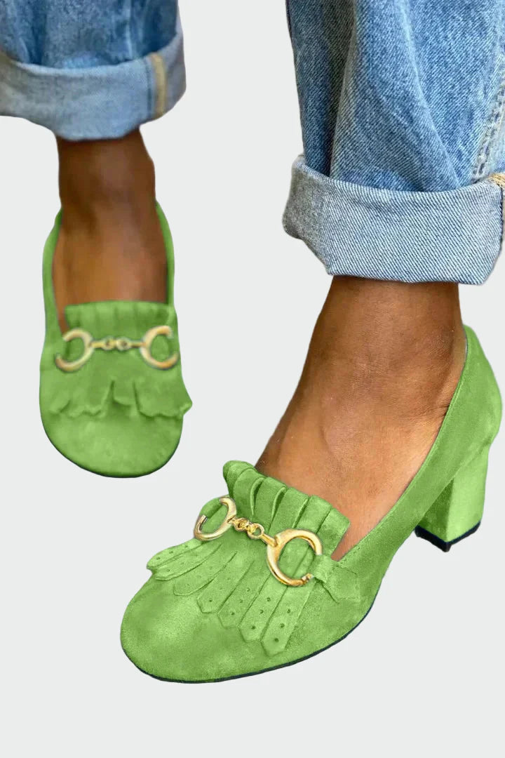 סנדל עם פרטי שולי ופיבוט זהב