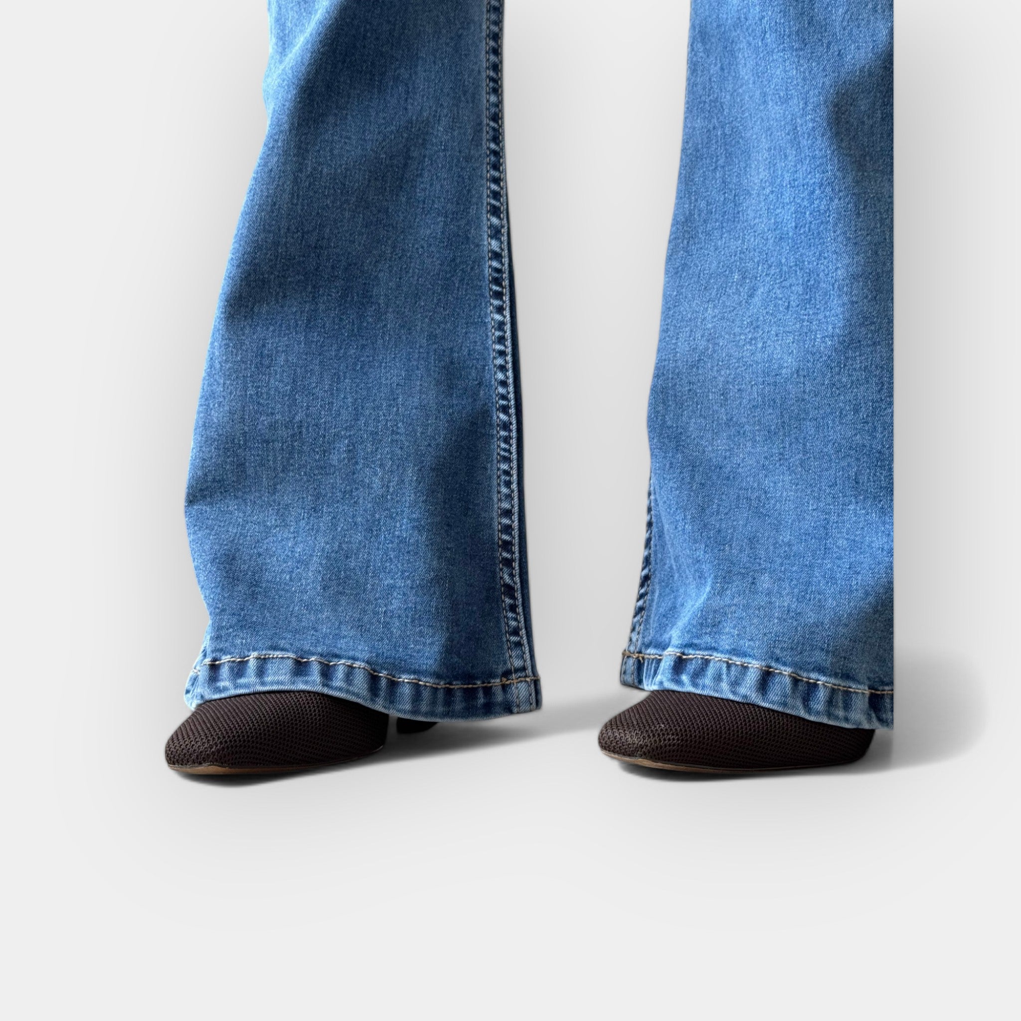 ג'ינס פלאר עם מותן גבוהה