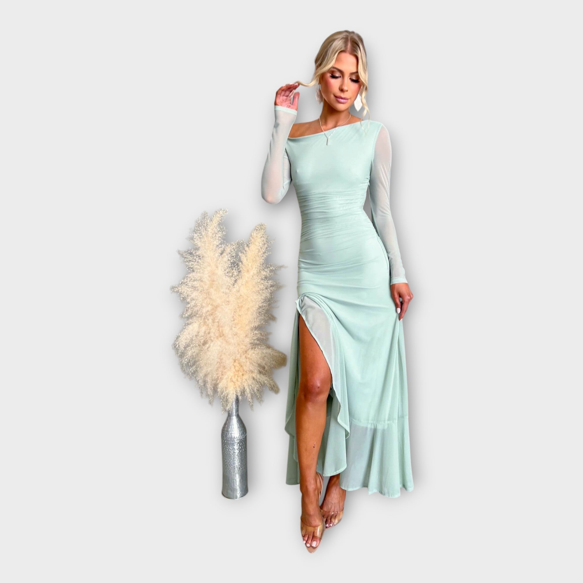 שמלות מרהיבות בקו אלגנטי