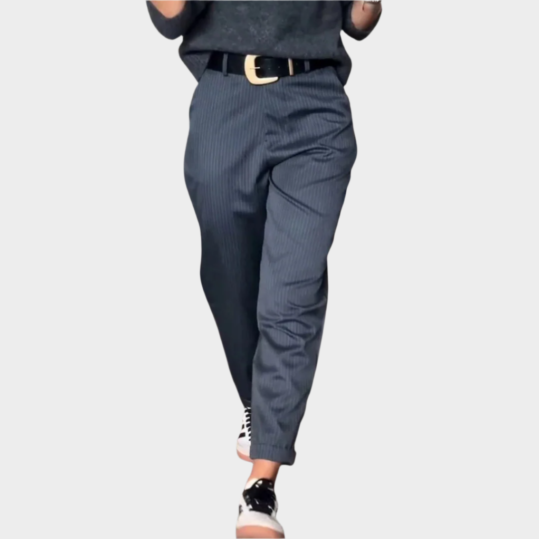 מכנסיים אלגנטיים עם תפרים