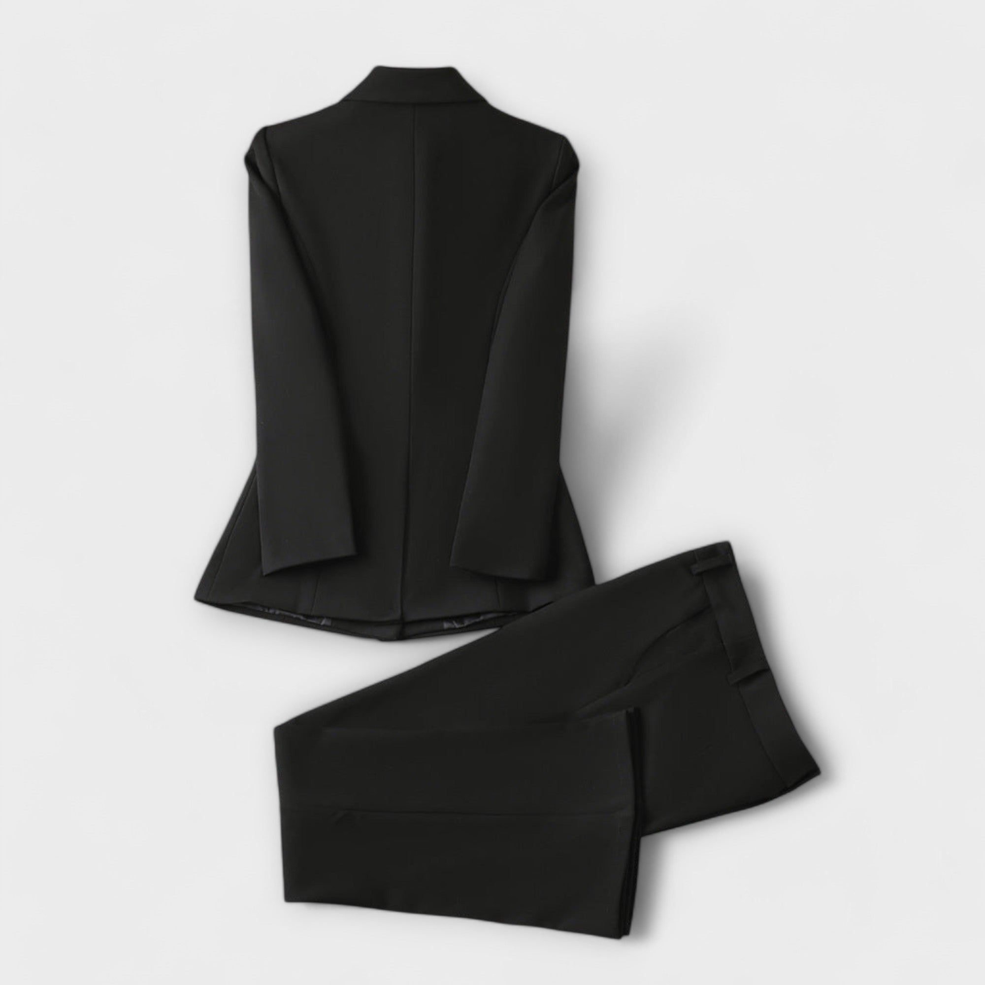 אמה - סט ג'קט ומכנסיים