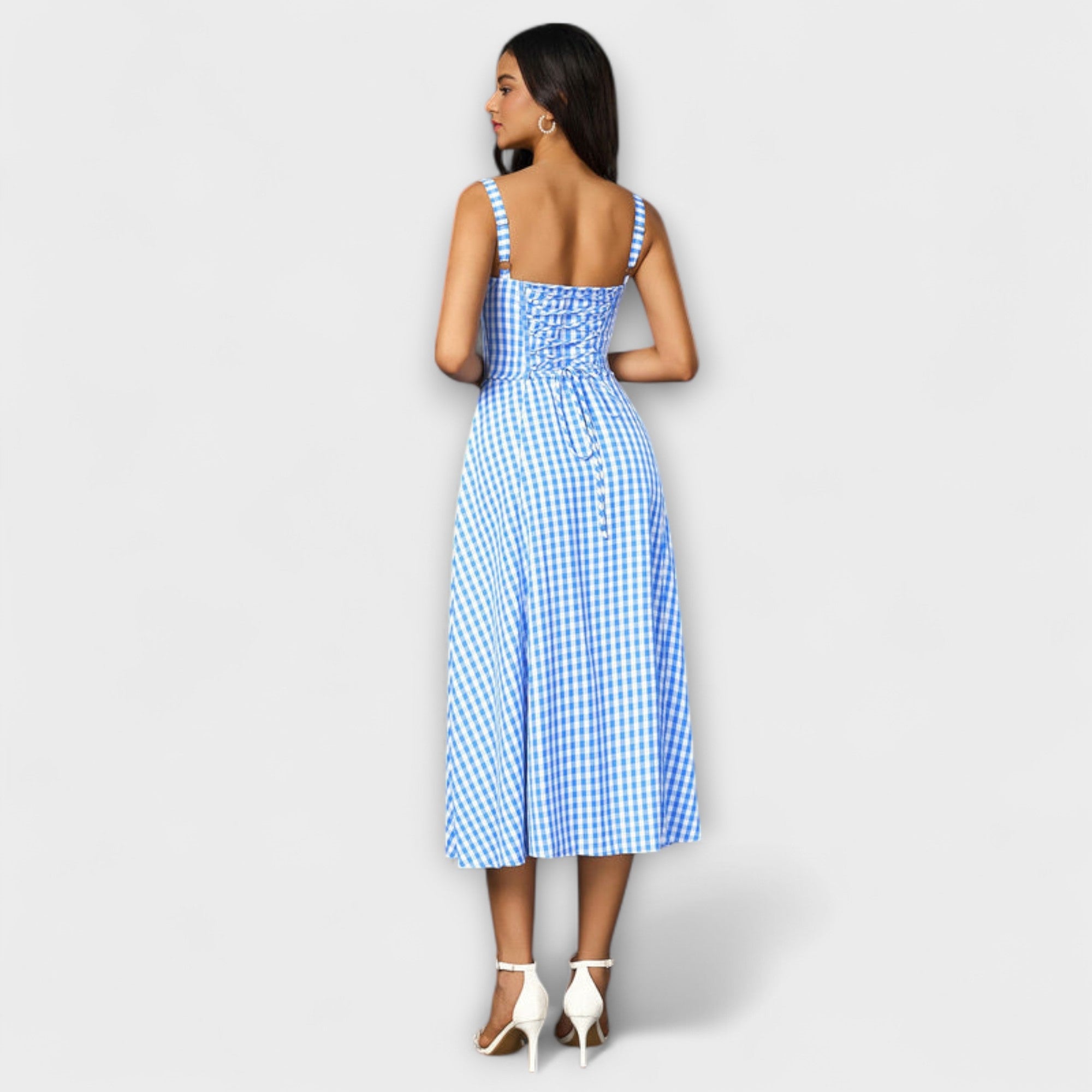 הופ - שמלת רושנטופ עם פרטי חריצים