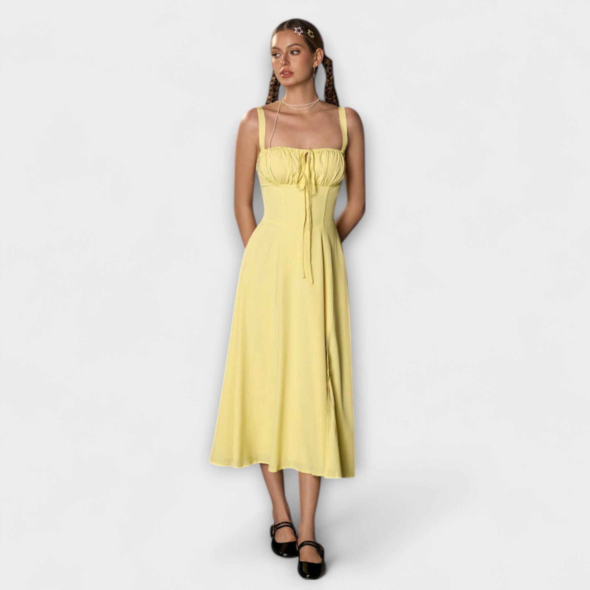 הופ - שמלת רושנטופ עם פרטי חריצים