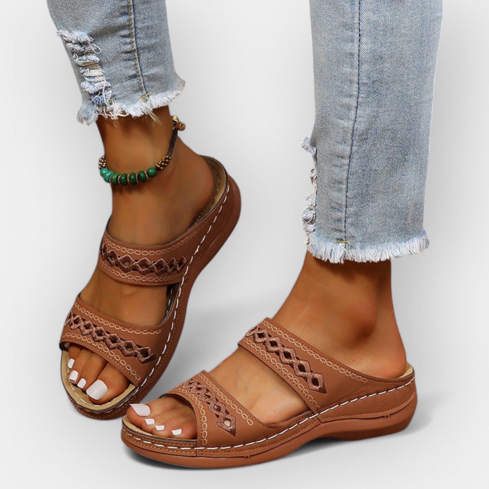 סנדלים אנטומיים בעיצוב אלגנטי