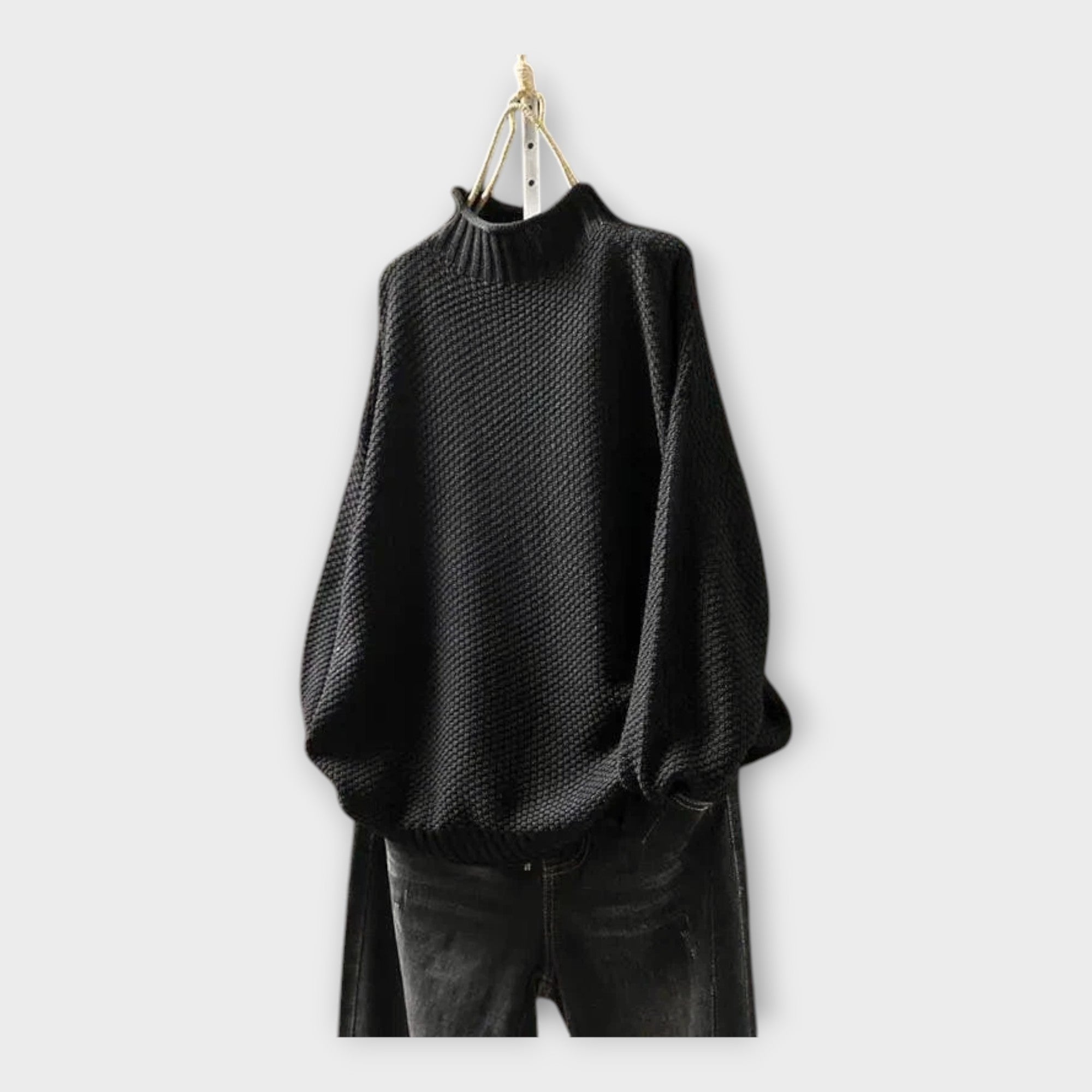 סוודר עם צווארון גבוה