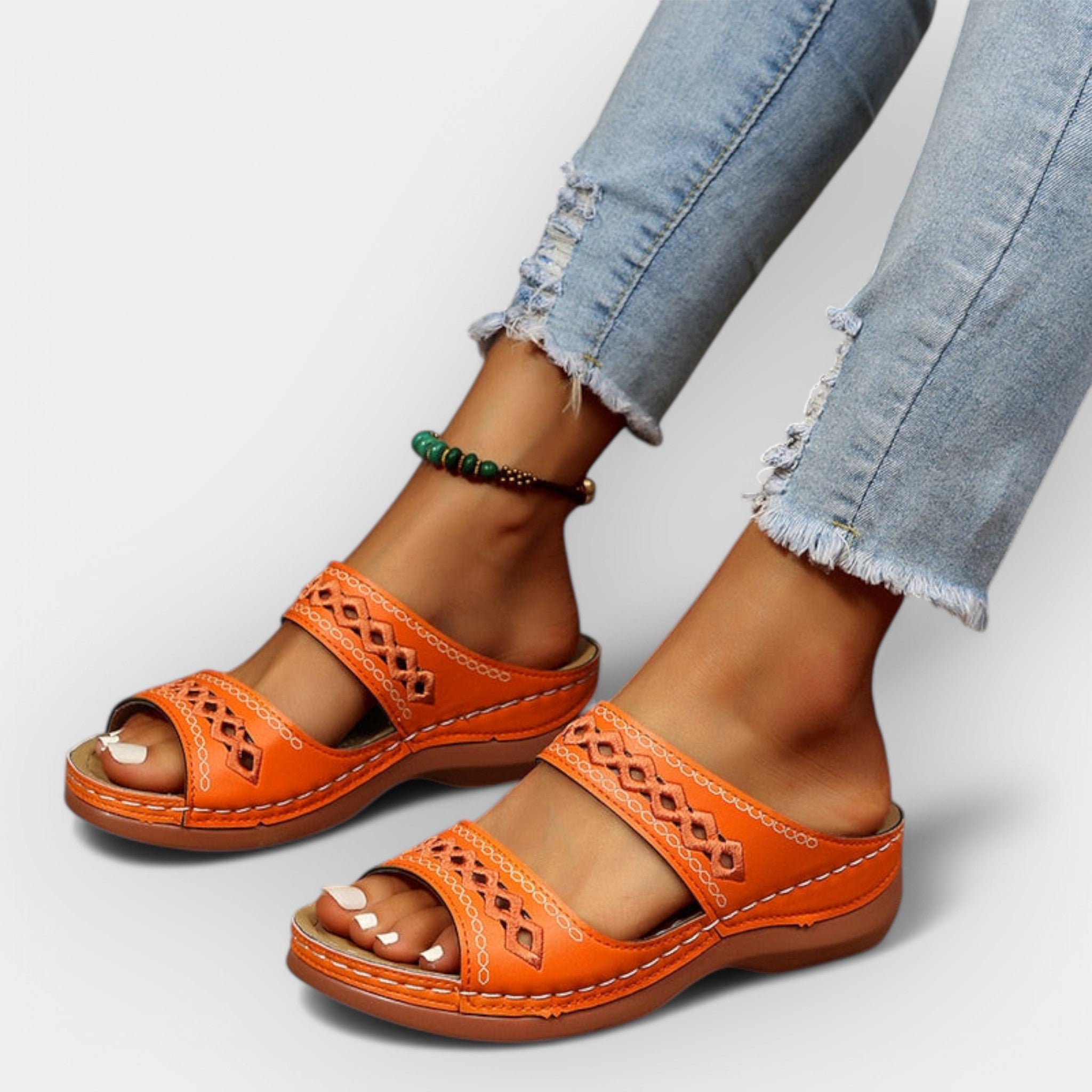 סנדלים אנטומיים בעיצוב אלגנטי