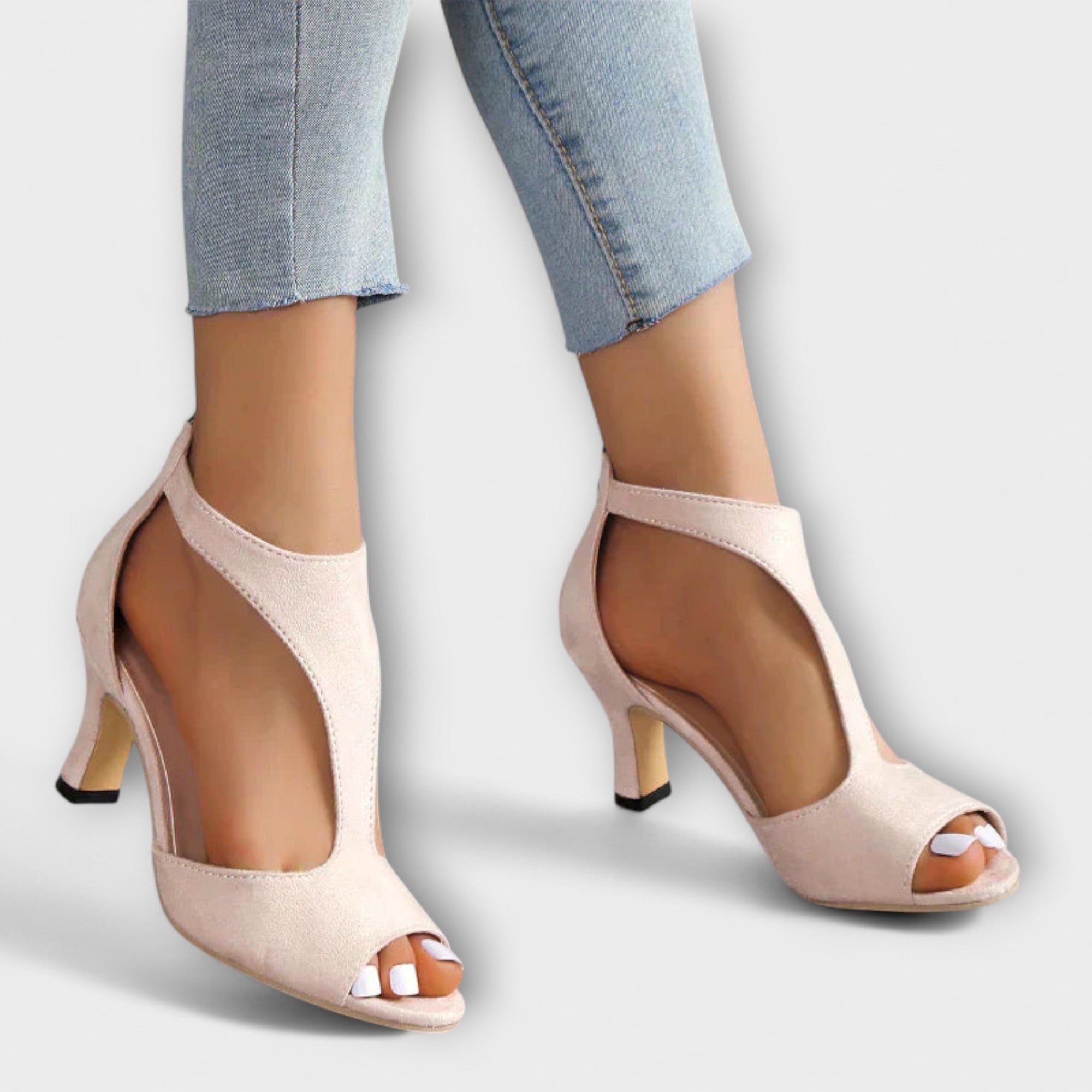 אלvira נעליים עם עקבים - אלגנטיות ונוחות