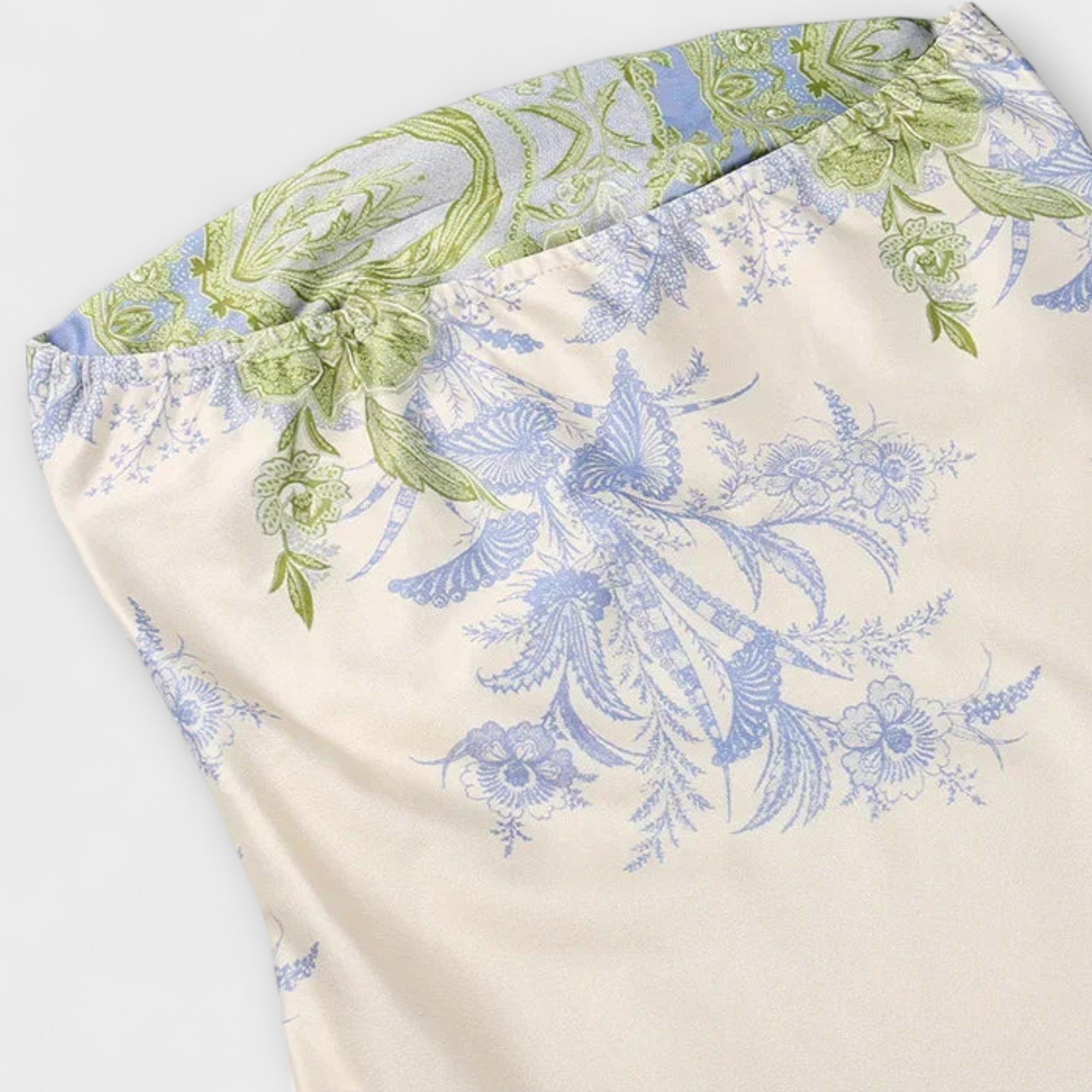 אריה - שמלה של סי & מלח