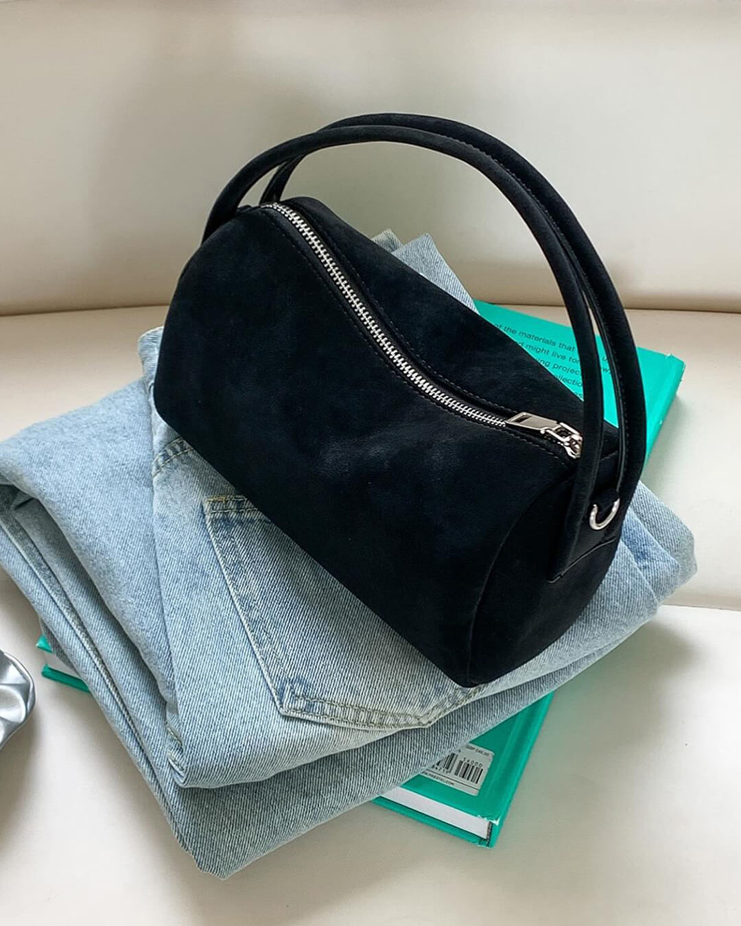 תיק צד אלגנטי מעור זמש - תיק עם רצועה ועם כיסים מרובים לנשים, מושלם לעבודה ולנסיעות