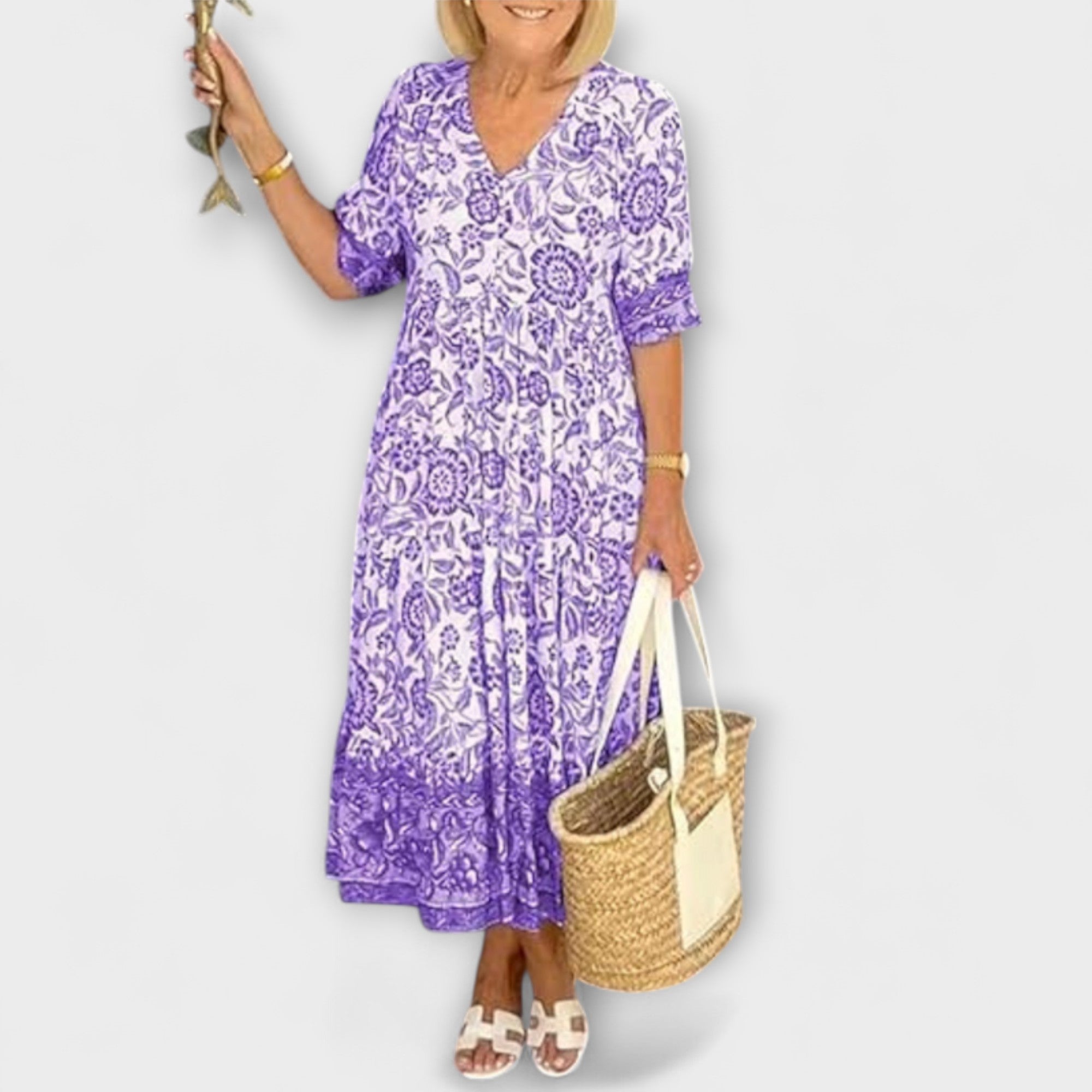 קייטלין - שמלת פרחים אלגנטית עם עיצוב קליל