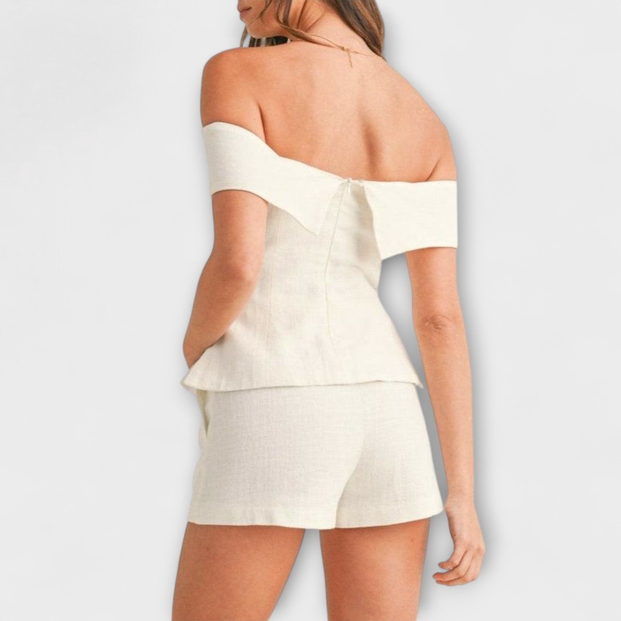 אוליביה - סט דו חלקי מבד כותנה ולבן