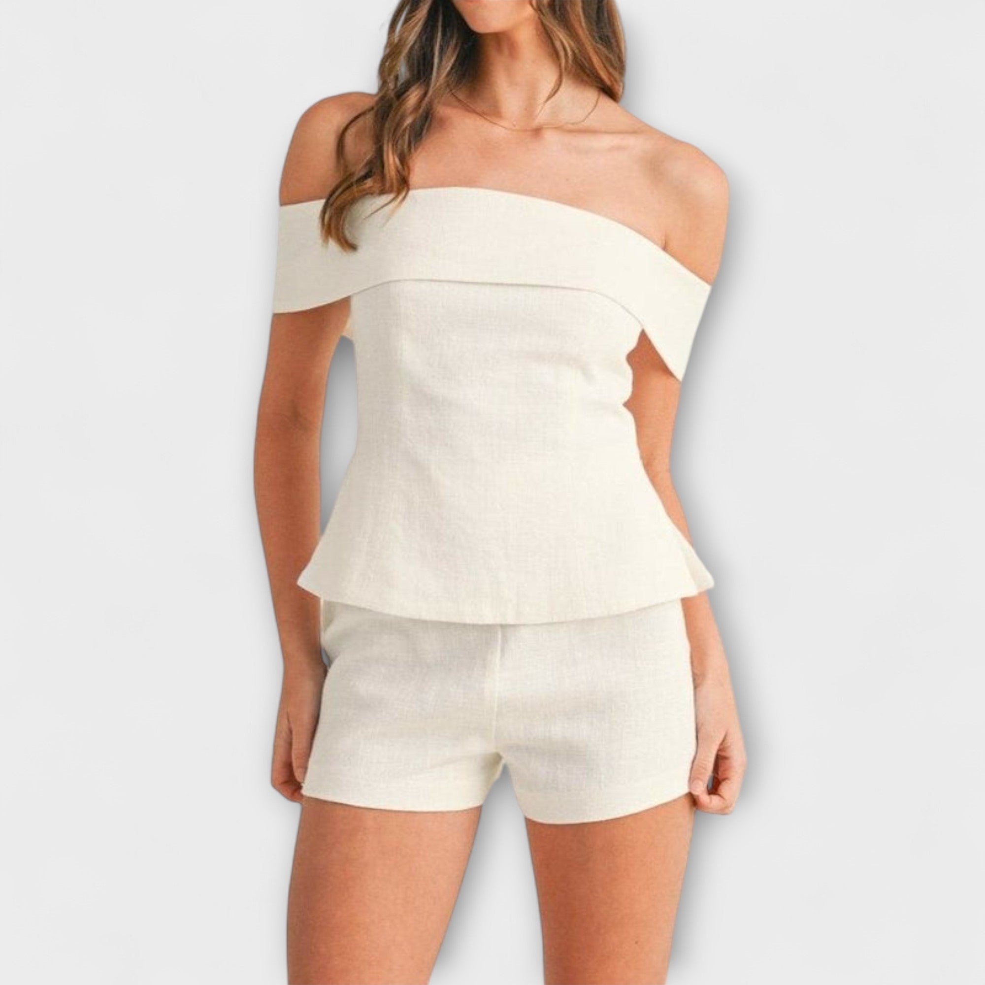 אוליביה - סט דו חלקי מבד כותנה ולבן