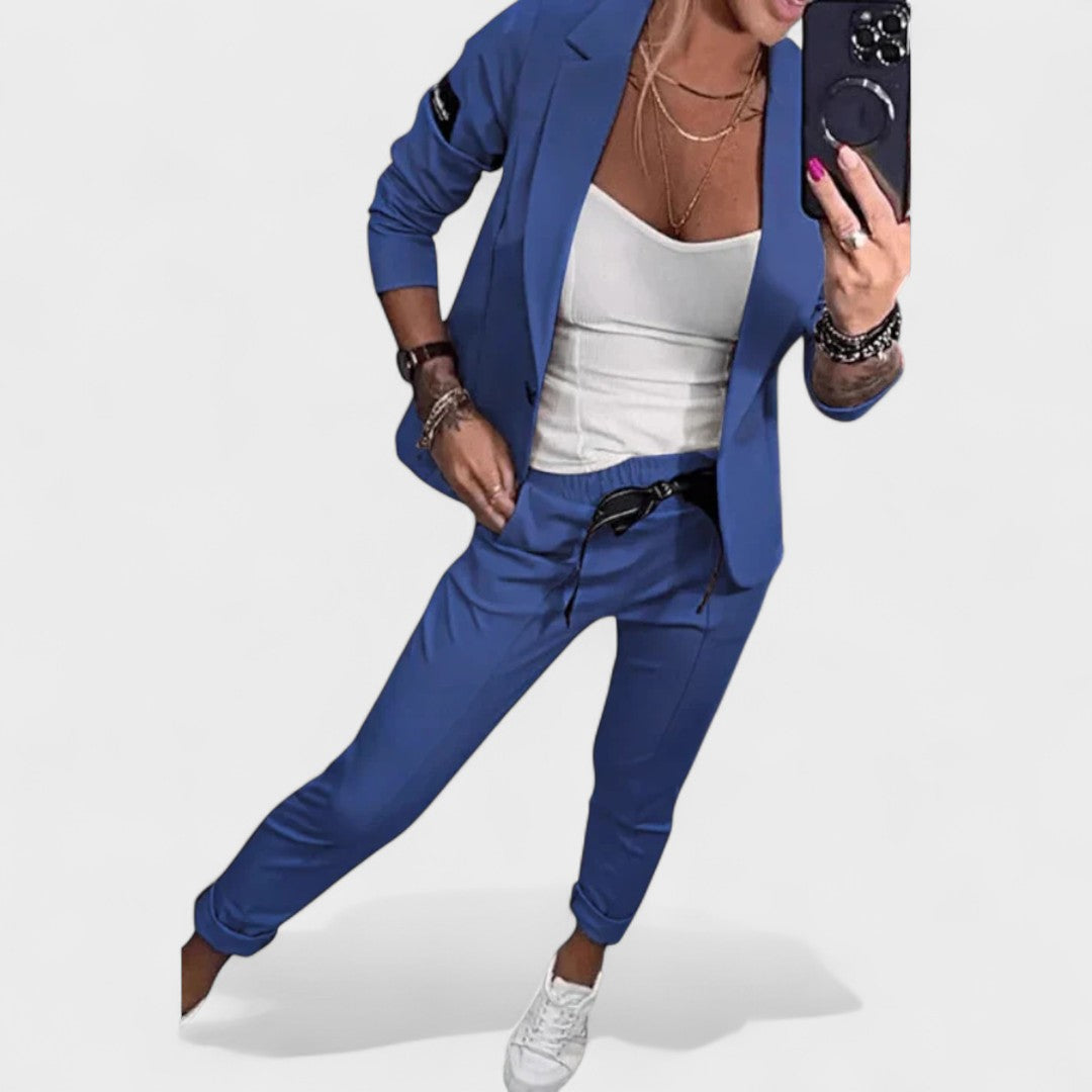 ניקה – סט מותאם אישית: ז'קט רך ומכנסיים רחבים