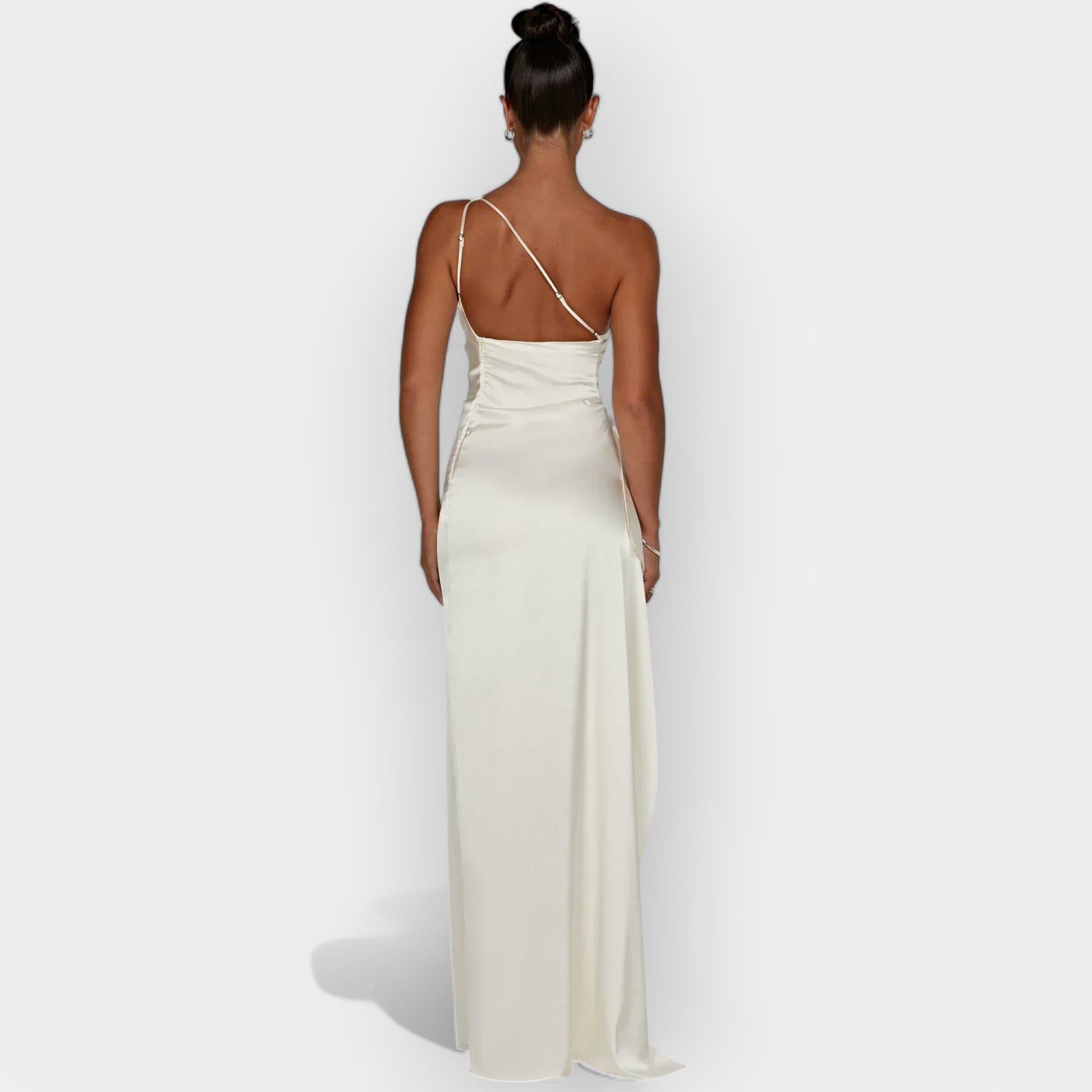 שמלת סטן לערבים אציליים