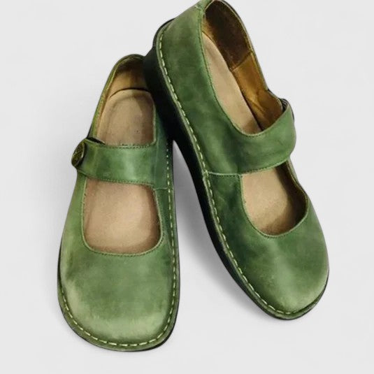 אוליביה - נעלי מרי ג'אן עם קסם