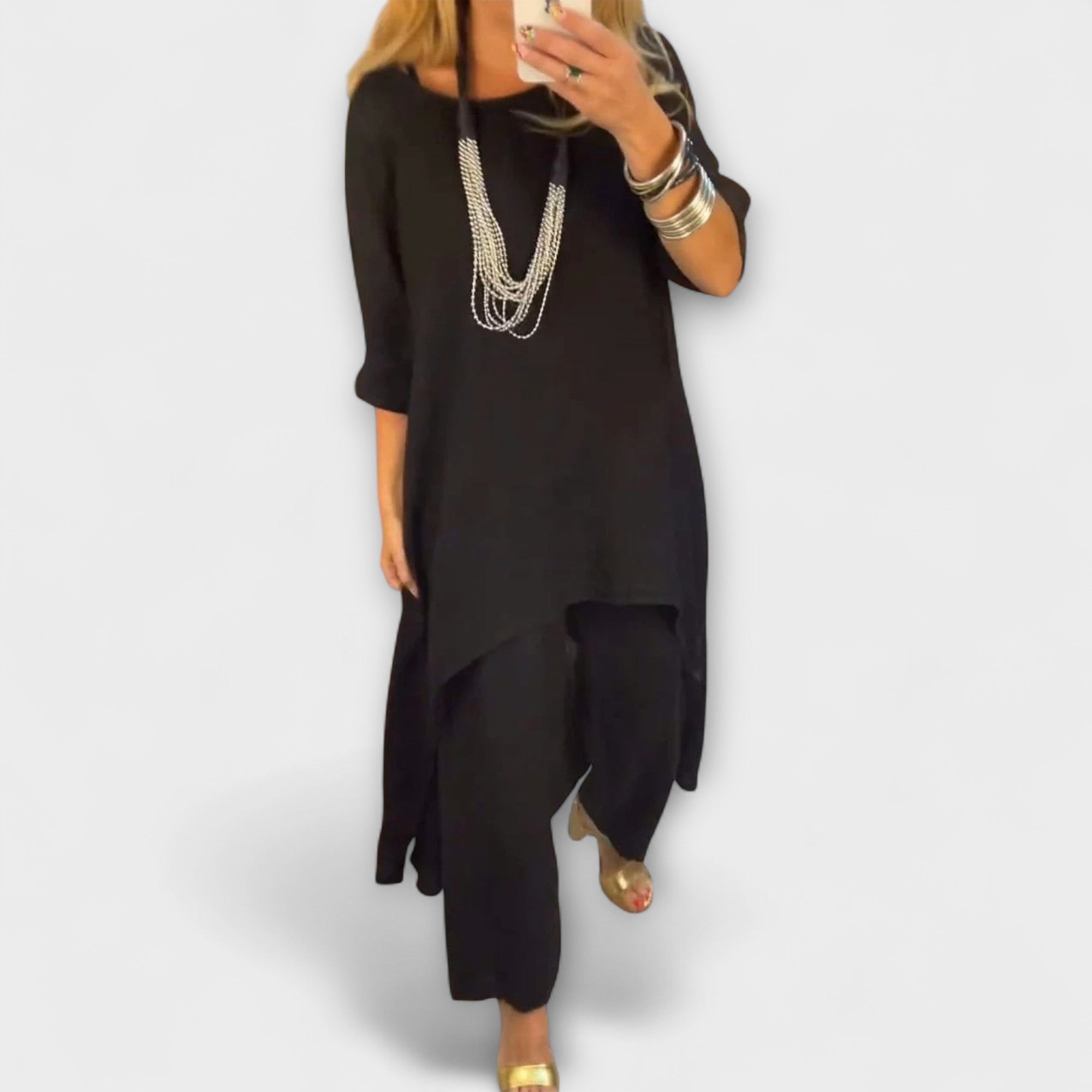 טביאה - חליפת פשתן עם צווארון עגול