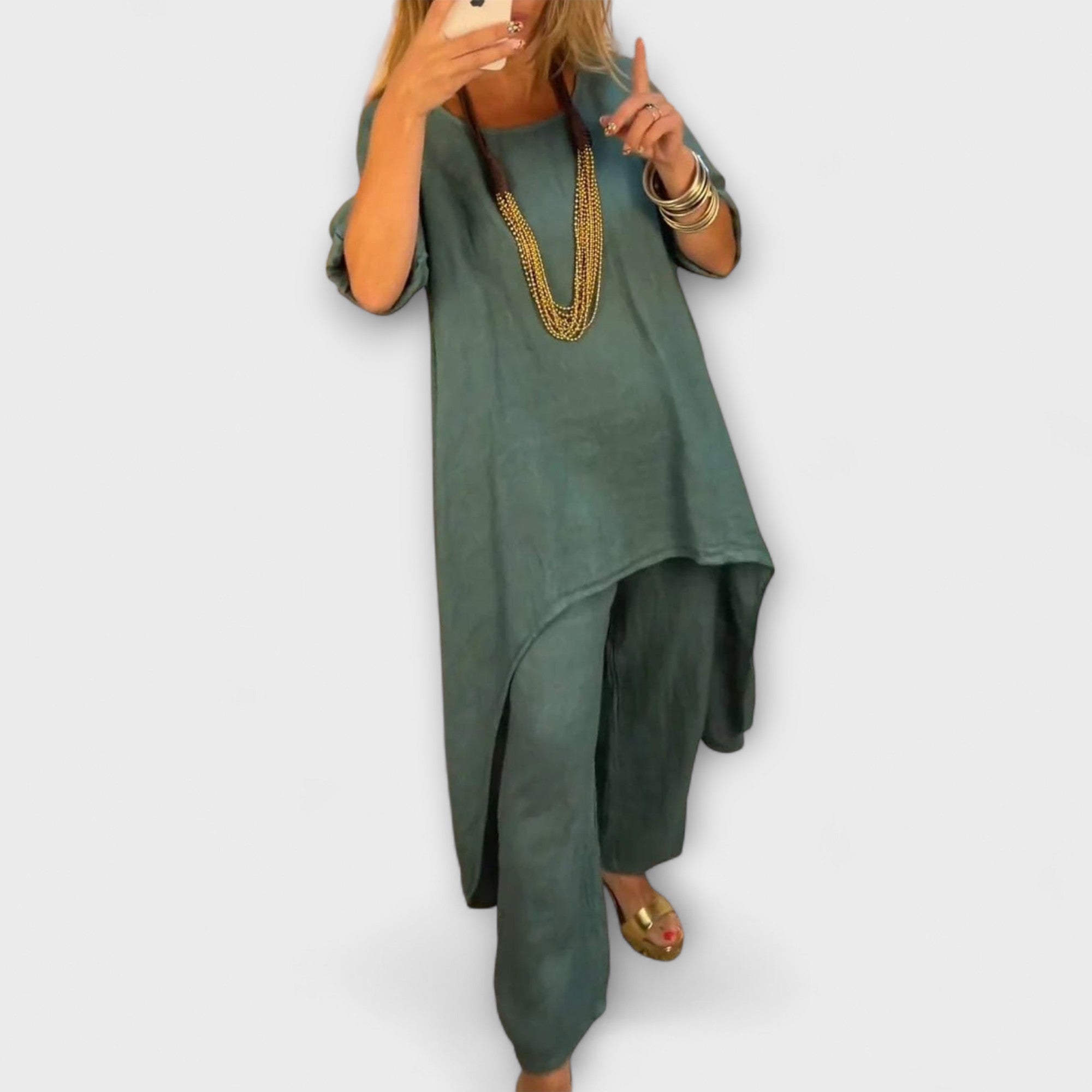 טביאה - חליפת פשתן עם צווארון עגול