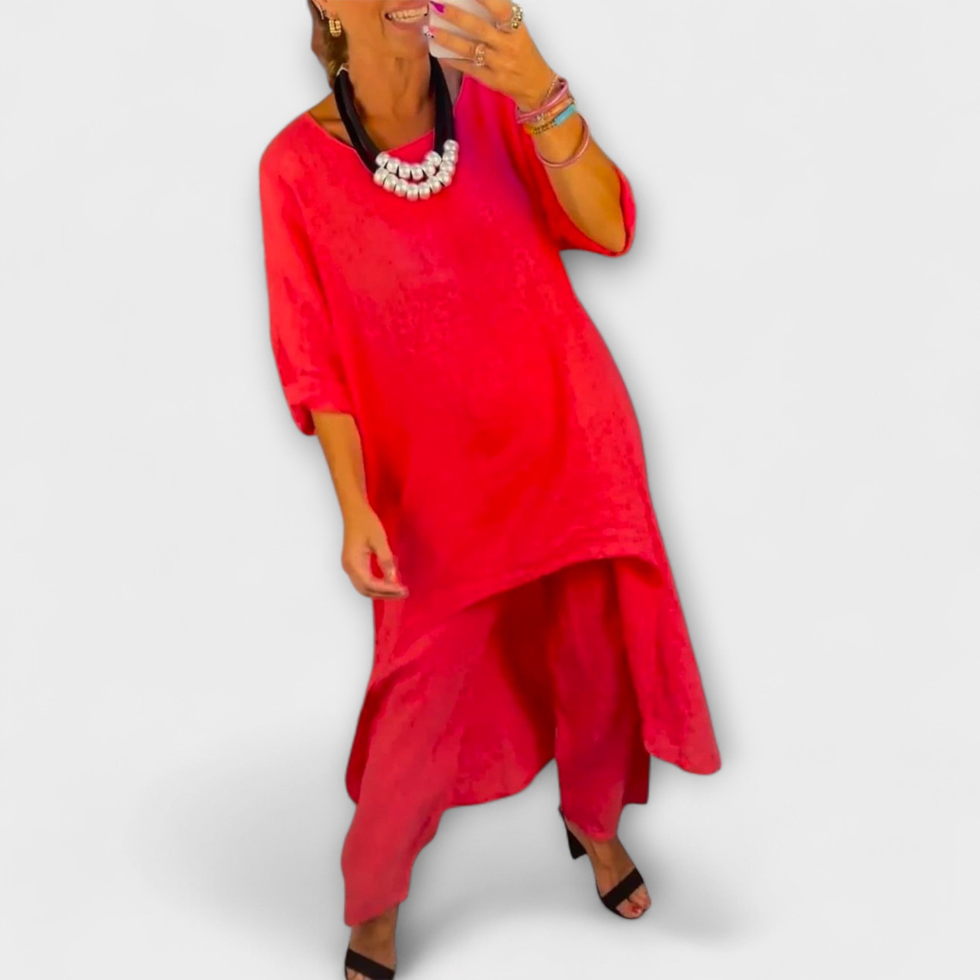 טביאה - חליפת פשתן עם צווארון עגול